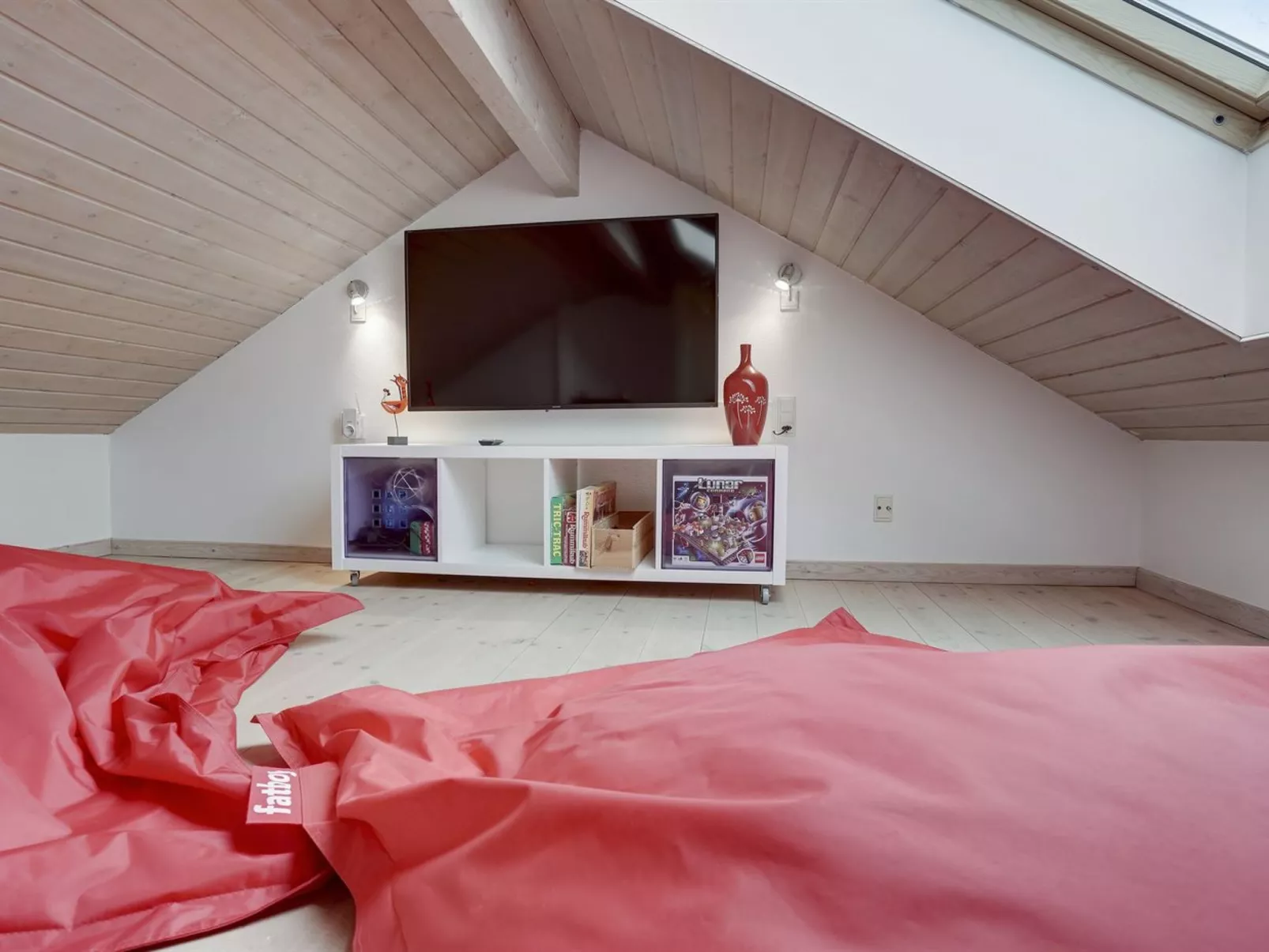 "Thorwith" - 150m from the sea-Dedans