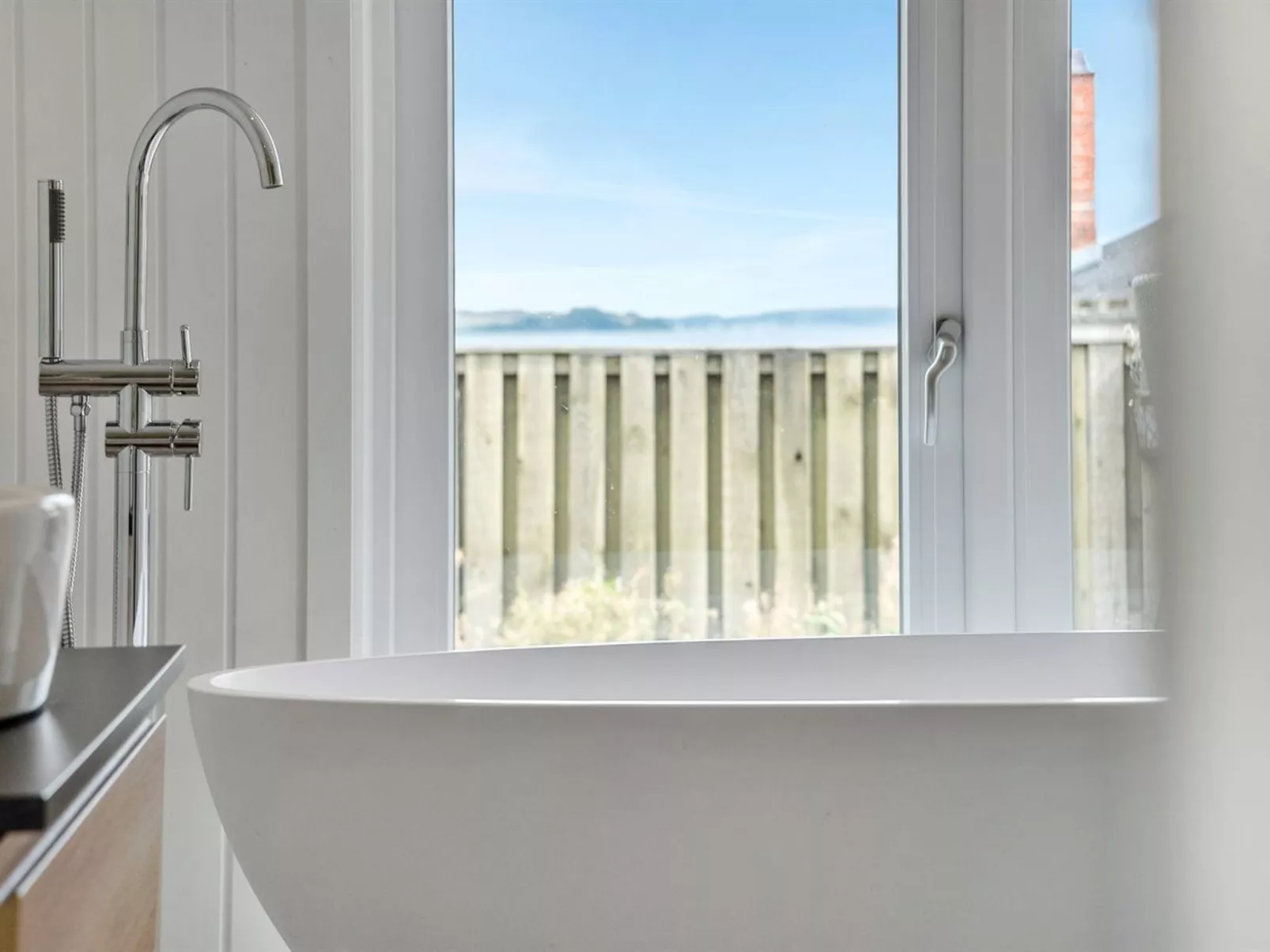 "Elain" -  from the sea-Inside