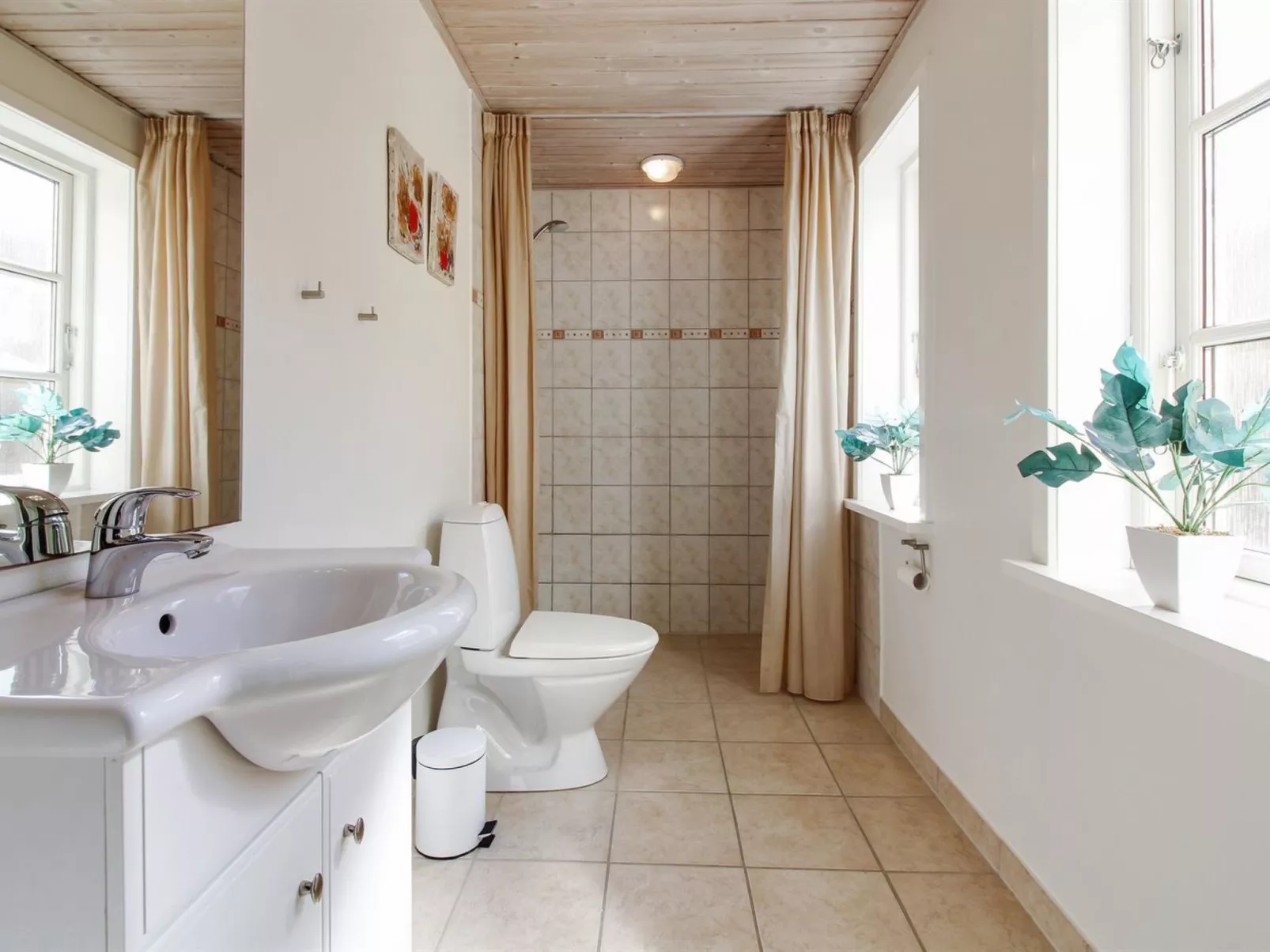 "Faustine" - 500m from the sea-Inside