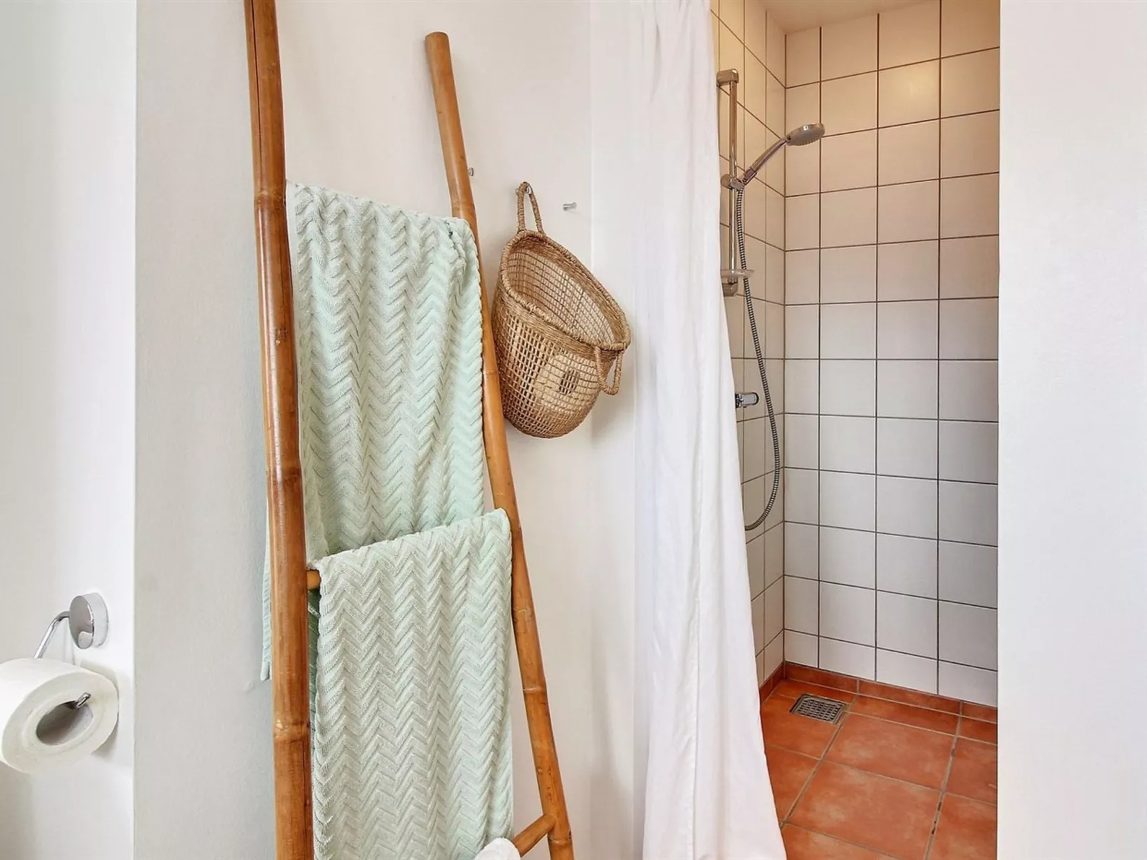 "Vinny" - 1.2km from the sea-Dedans