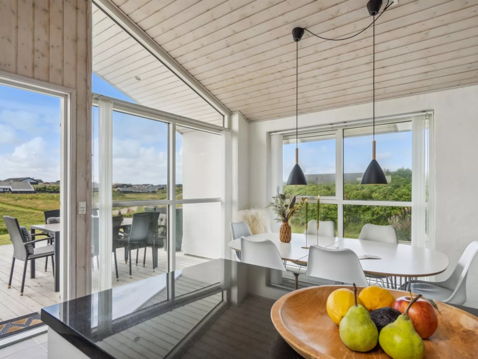 "Ohto" - 281m from the sea-Dedans