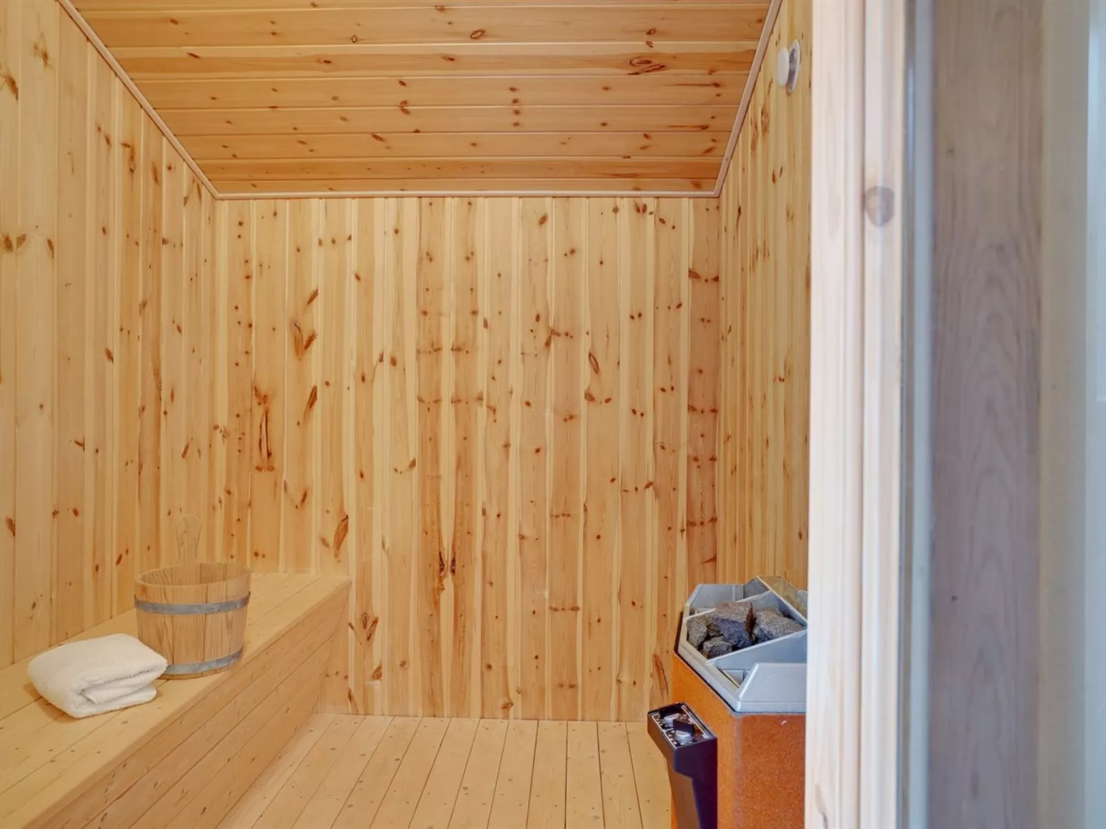 "Frida" - 700m from the sea-Inside