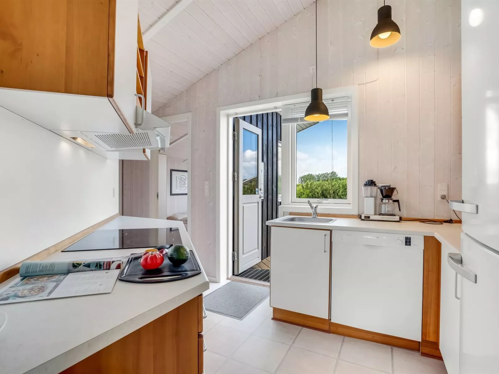 "Birtir" - 1.2km from the sea-Inside