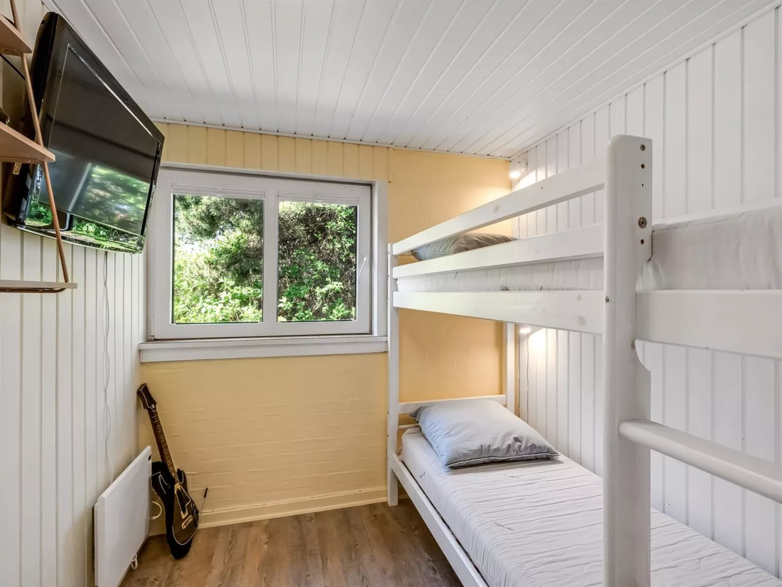 "Finne" - 800m from the sea-Inside