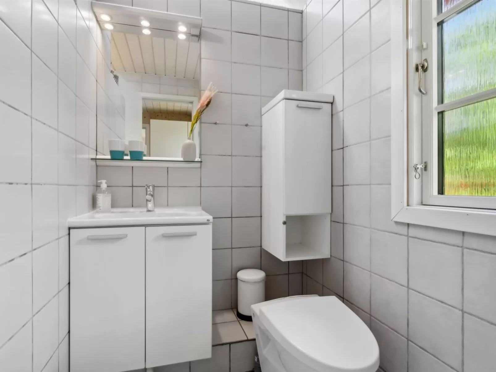 "Oisin" - 150m from the sea-Inside