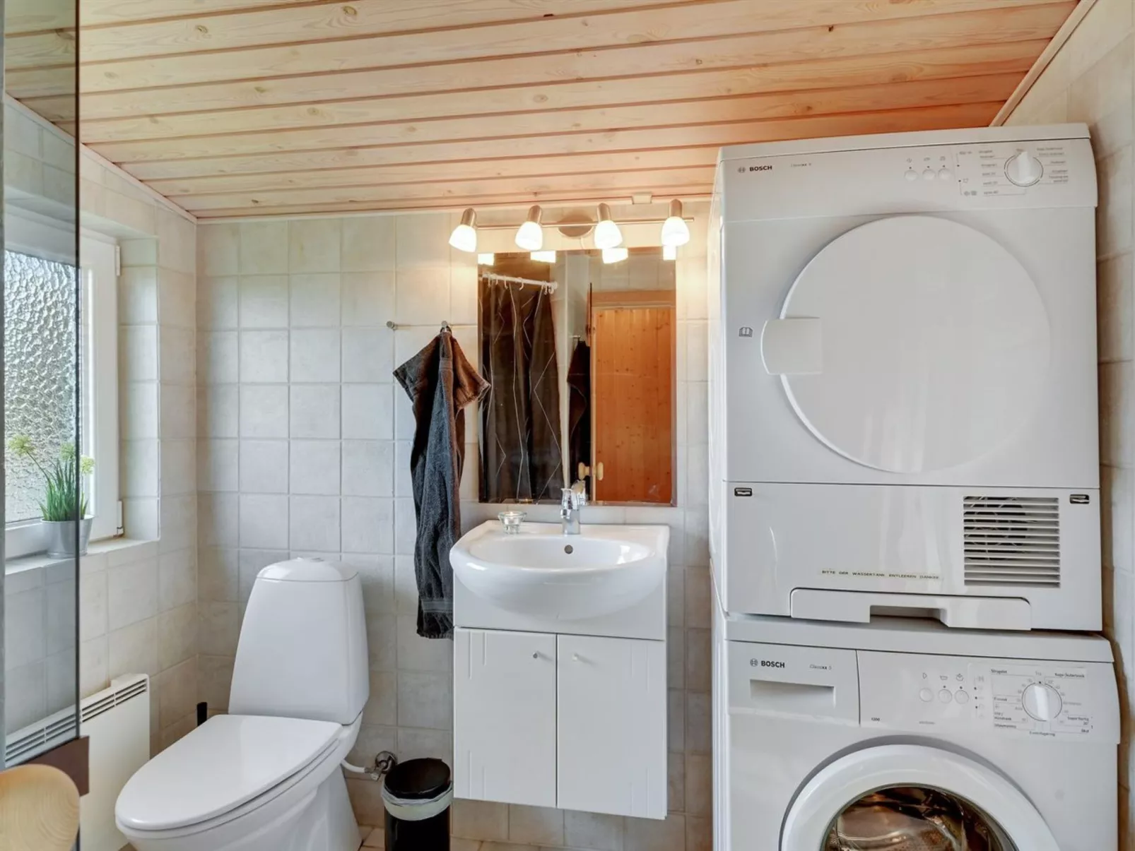 "Shalez" -  from the sea-Inside