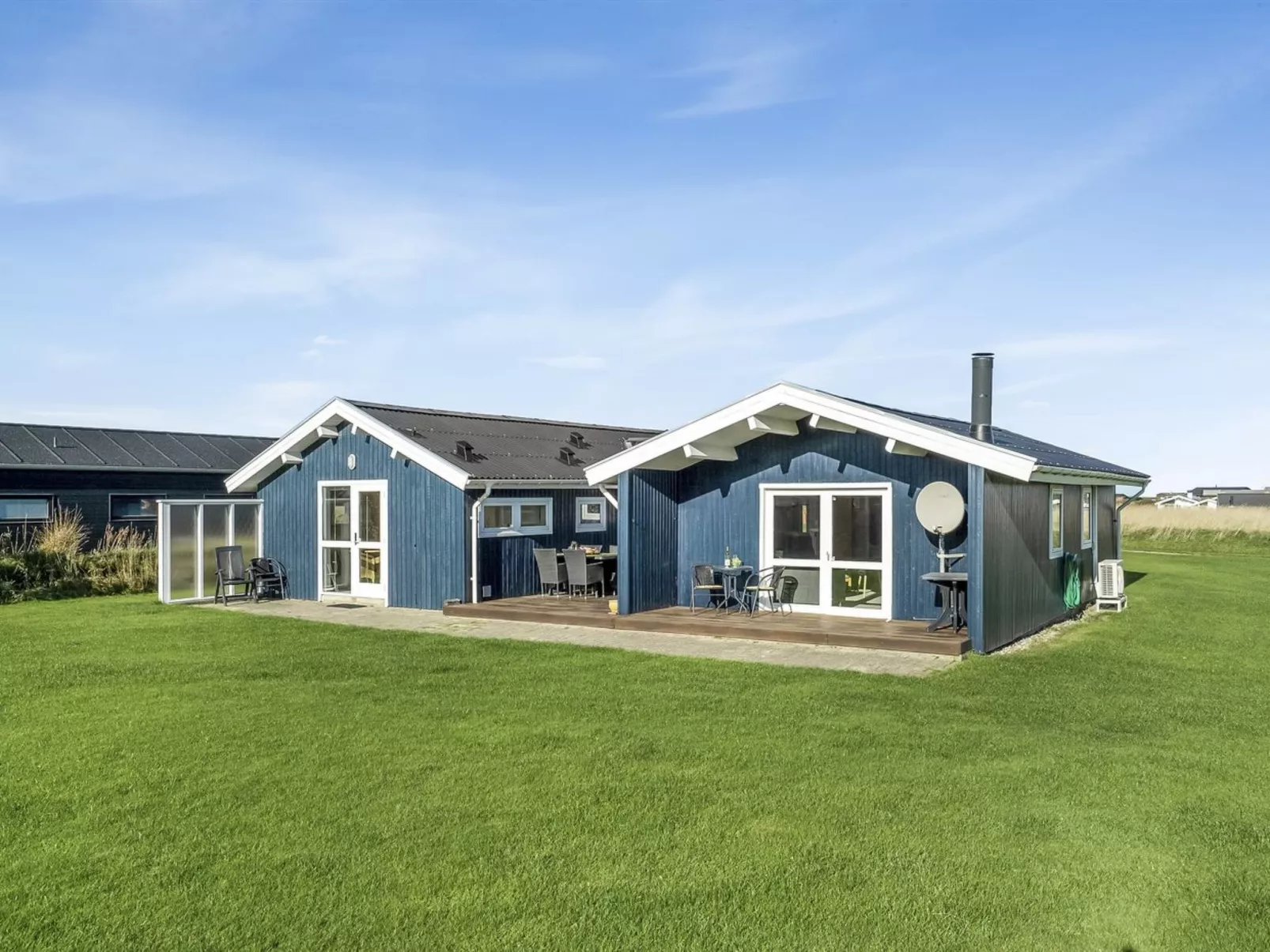 "Aashild" - 400m from the sea-Outside