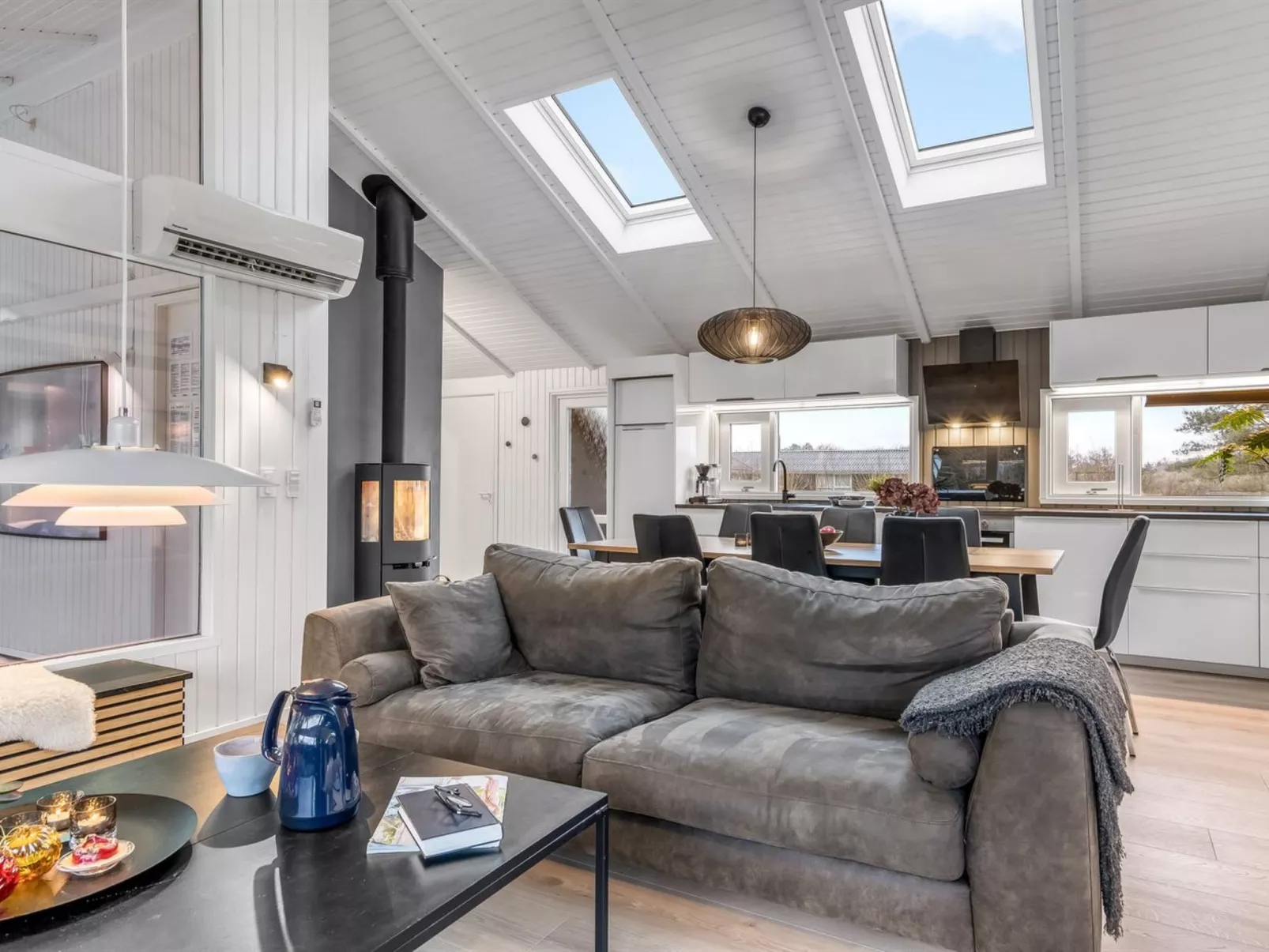 "Blondine" - 940m from the sea-Dedans