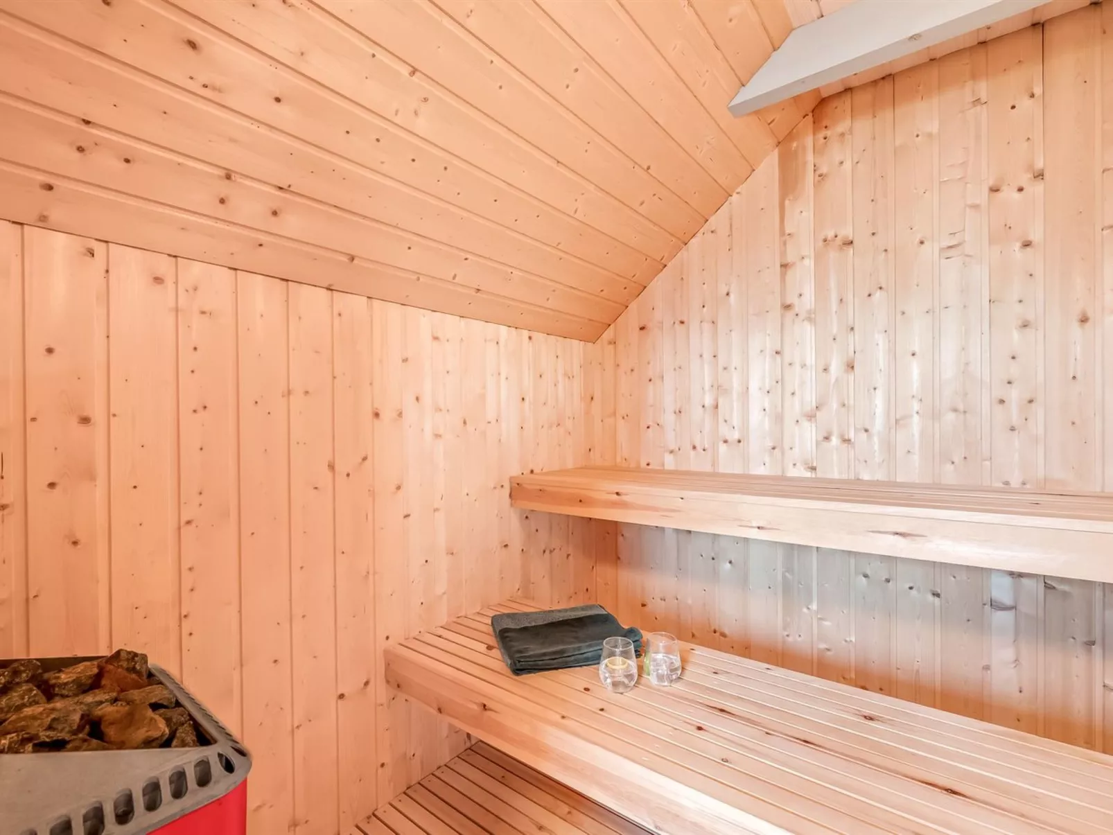 "Eggert" -  from the sea-Inside