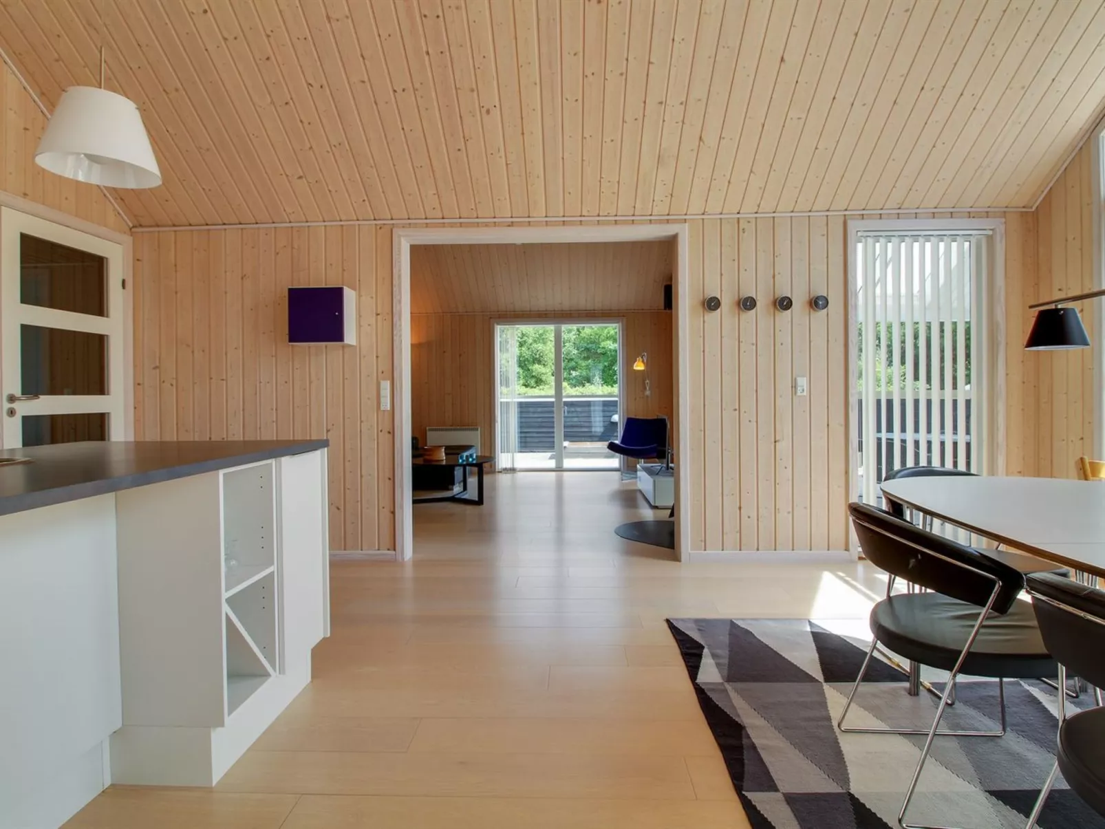 "Erich" - 1.8km from the sea-Dedans