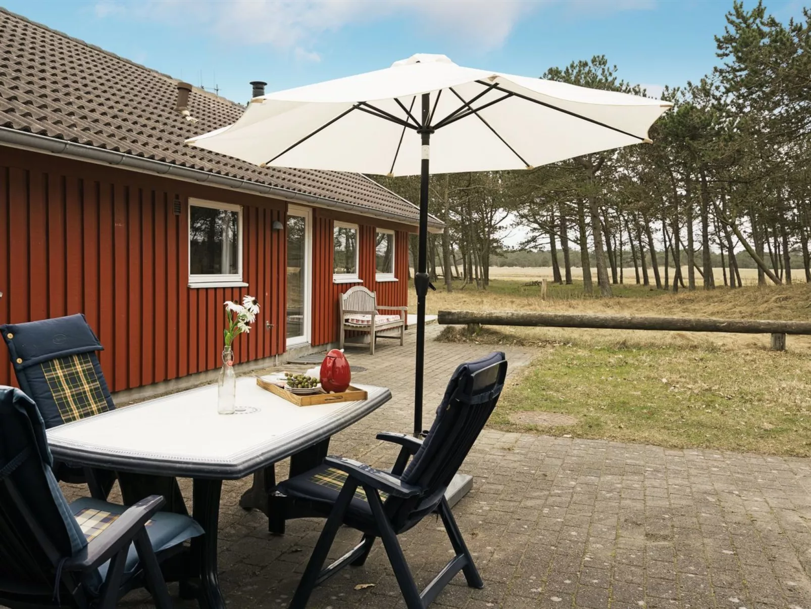 "Tove" - 1.5km from the sea-Draußen