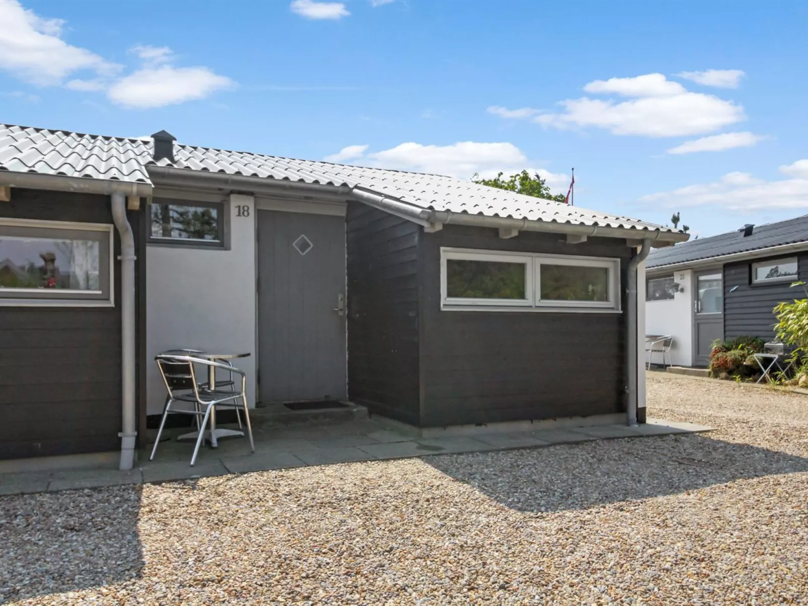 "Genadij" - 1km from the sea-Dehors