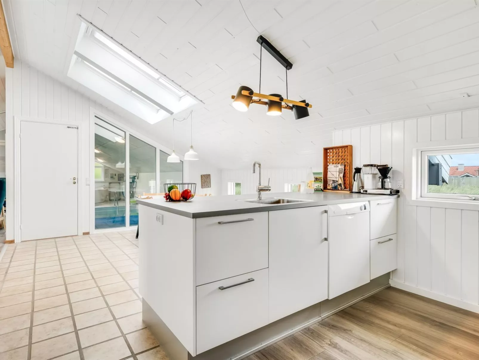 "Luzy" - 600m from the sea-Inside