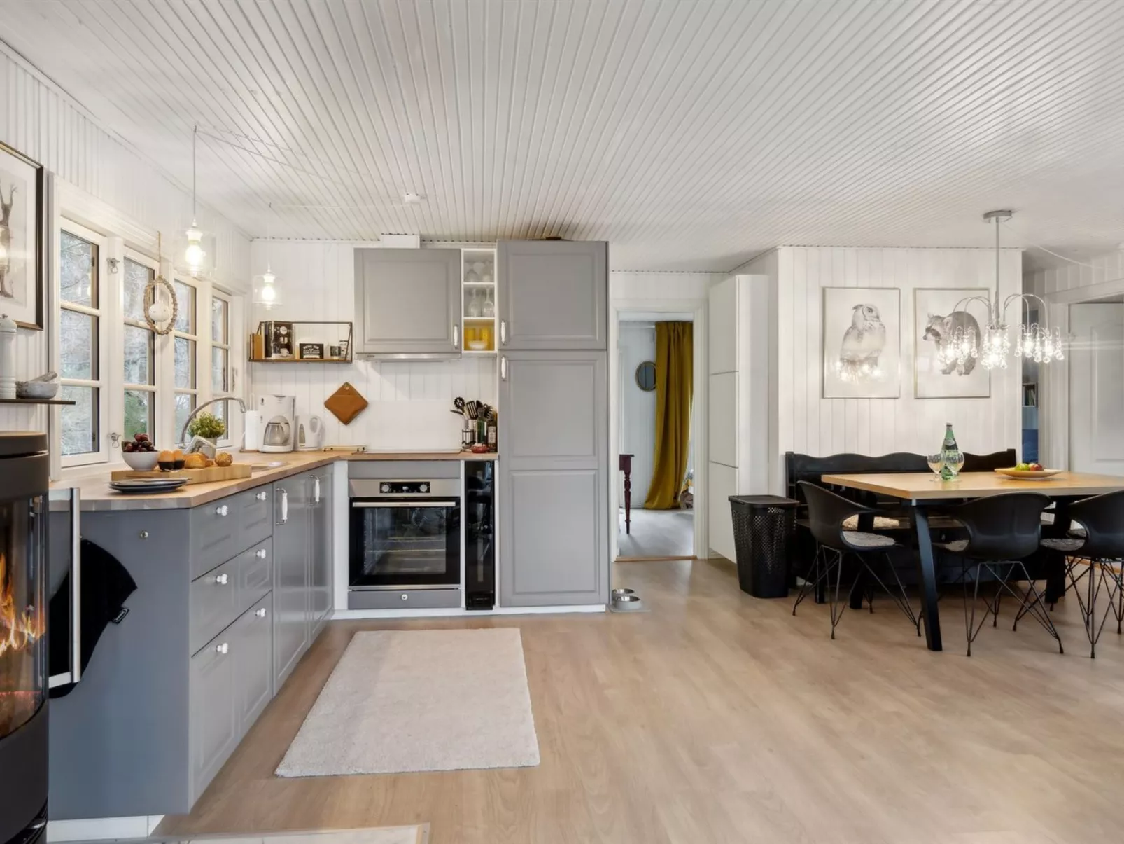 "Astrid" - 875m from the sea-Inside