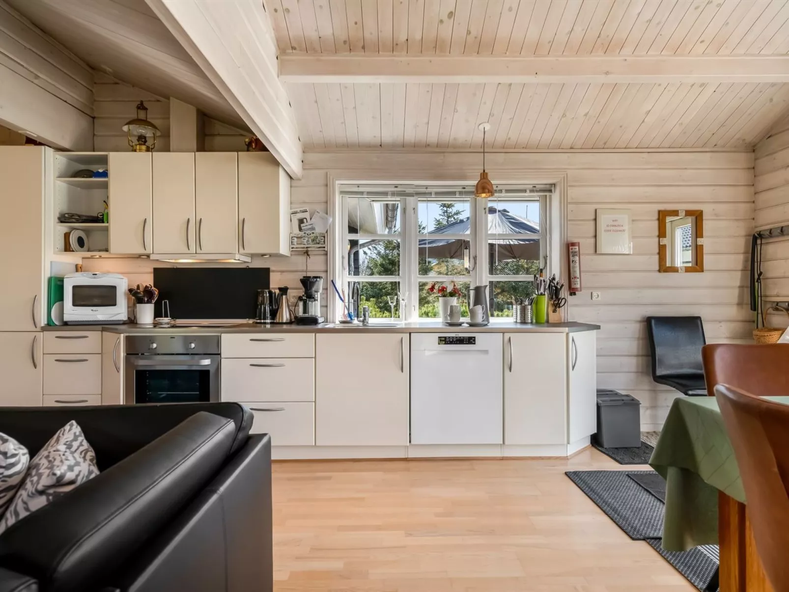 "Mathy" - 900m from the sea-Dedans