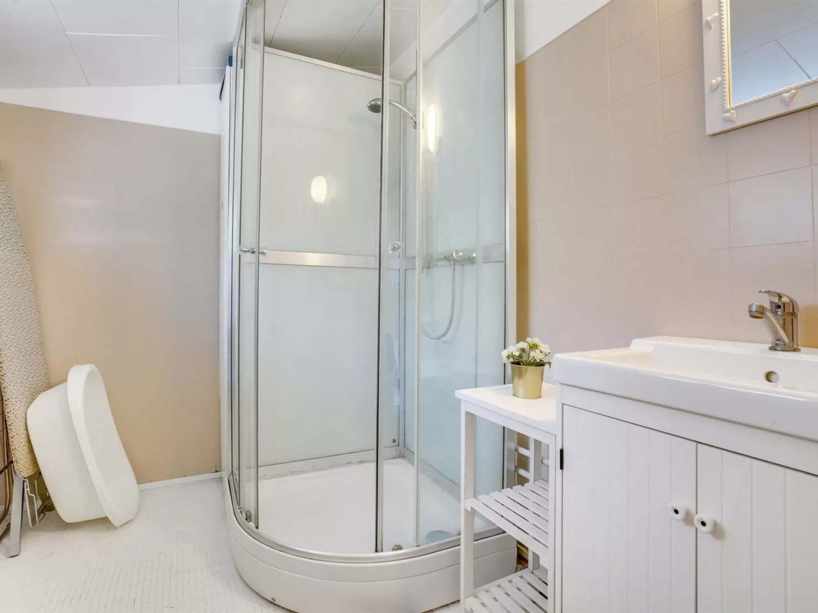 "Rahilka" - 700m from the sea-Inside