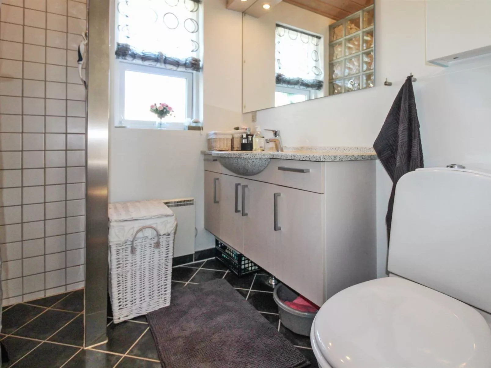 "Grim" - 5m from the sea-Inside