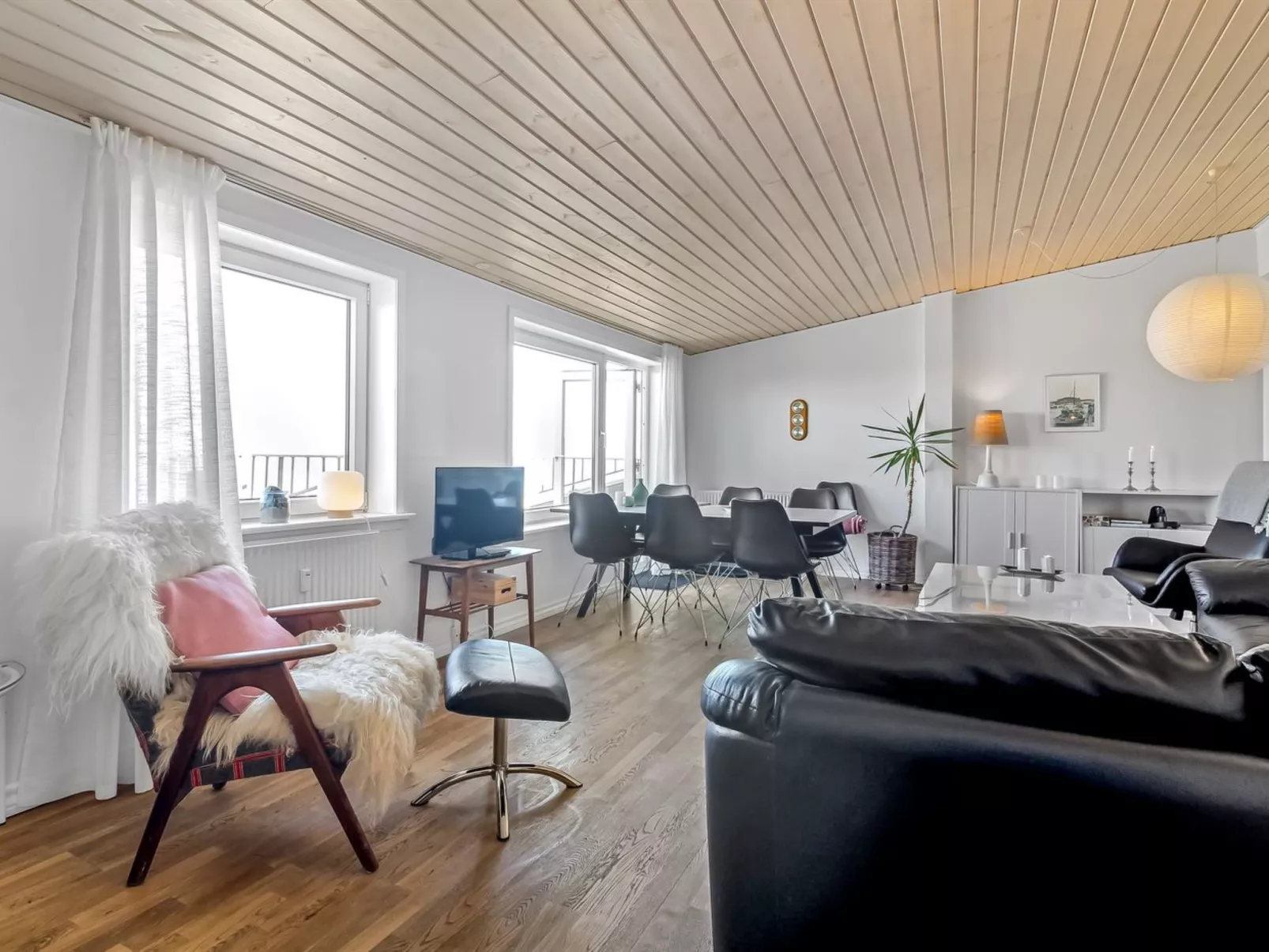 "Britta" - 100m from the sea-Drinnen