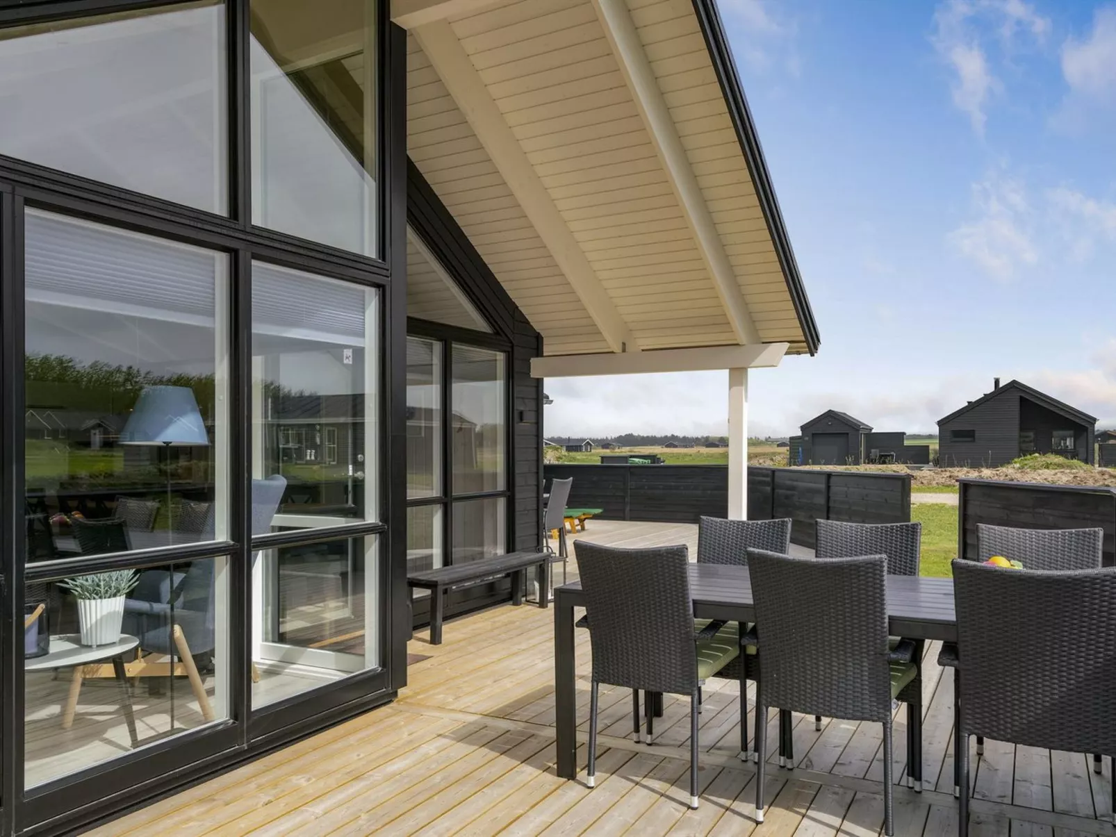 "Ina" - 1.2km from the sea-Draußen