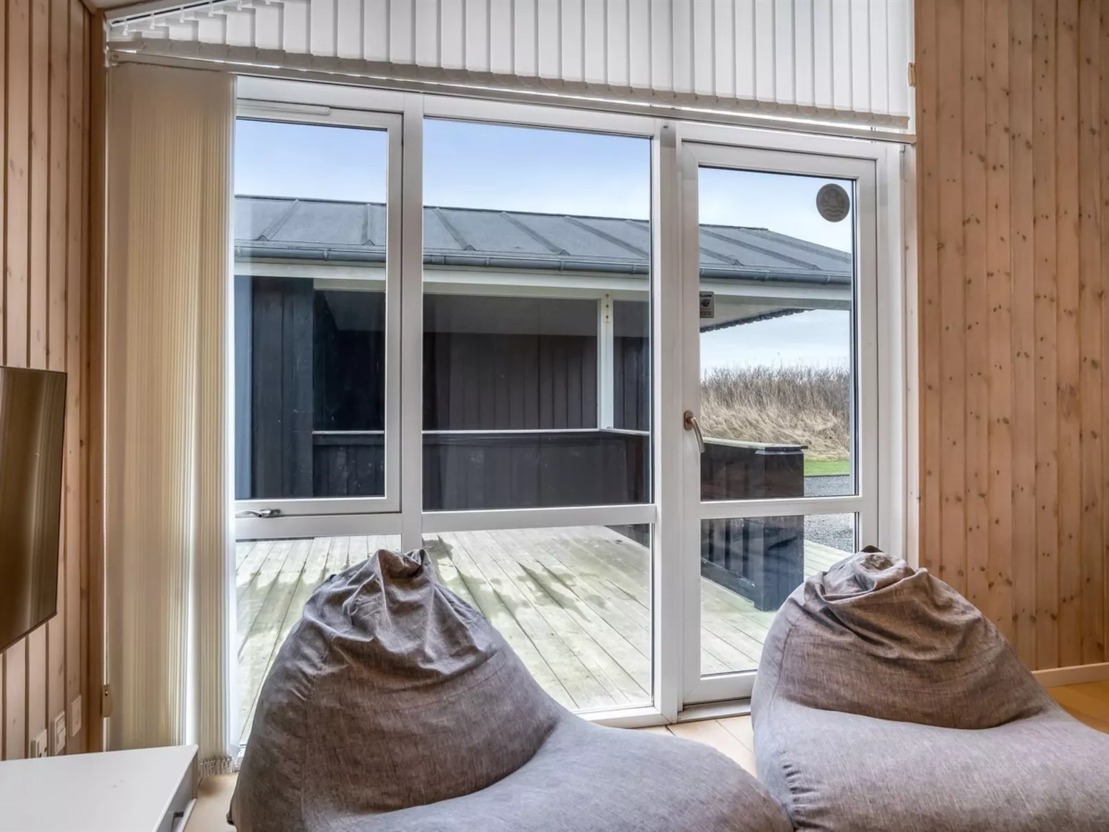 "Eileen" - 300m from the sea-Drinnen