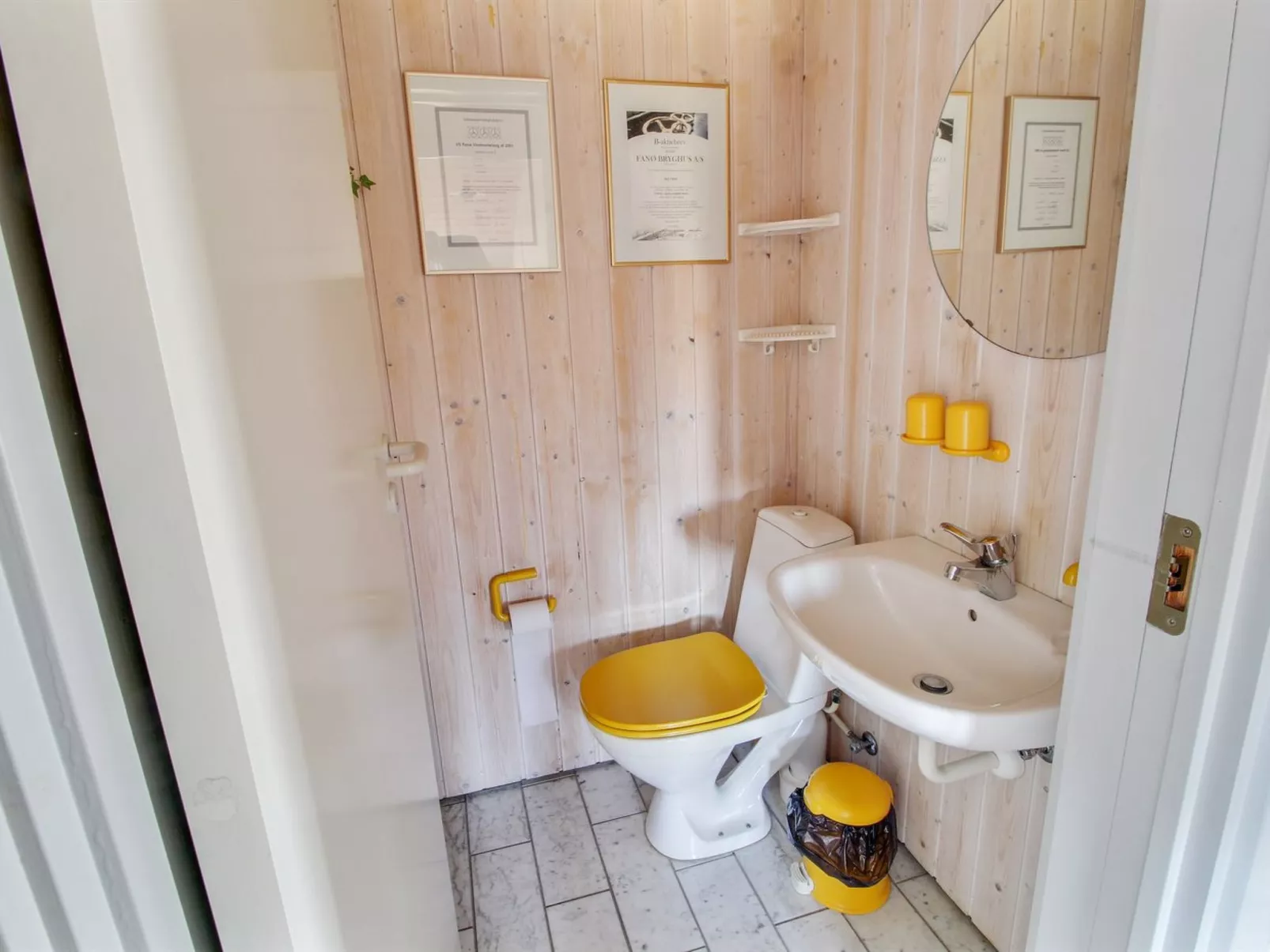 "Wikar" - 50m from the sea-Inside