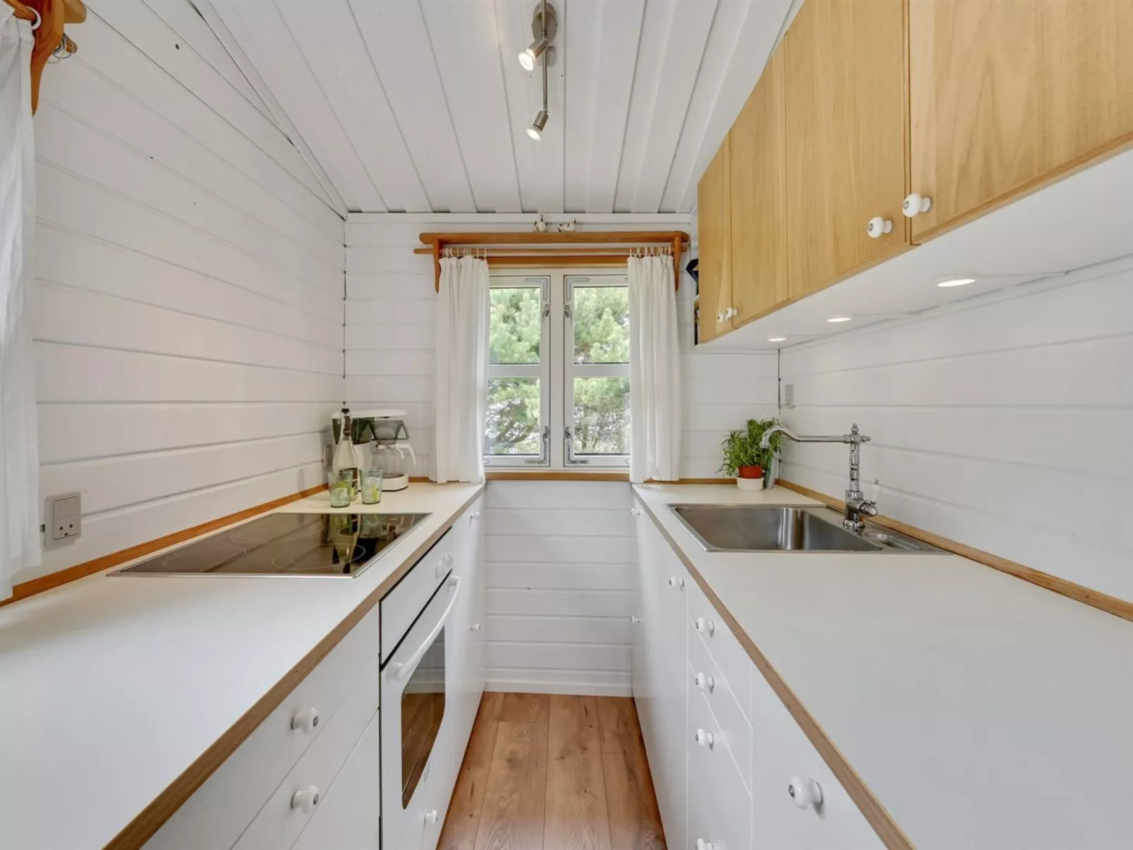 "Reima" - 220m to the fjord-Inside