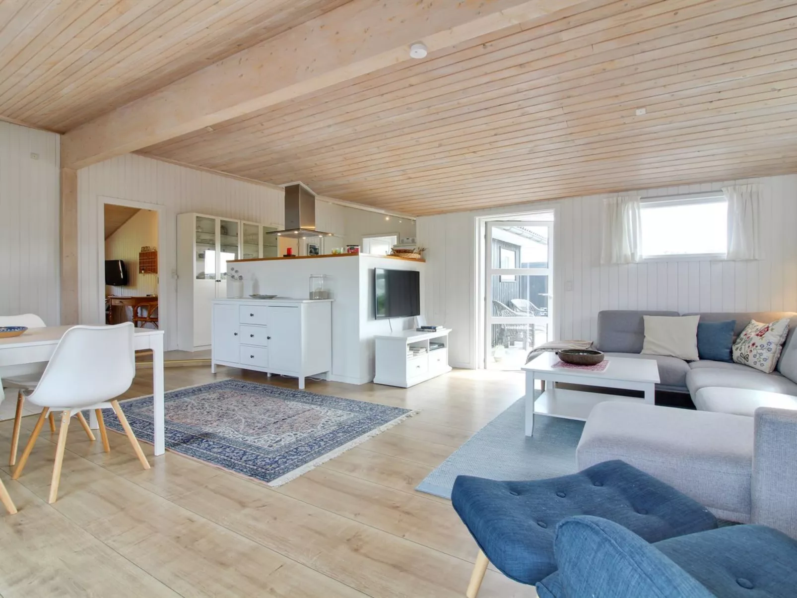 "Ingemar" - 100m from the sea-Dedans