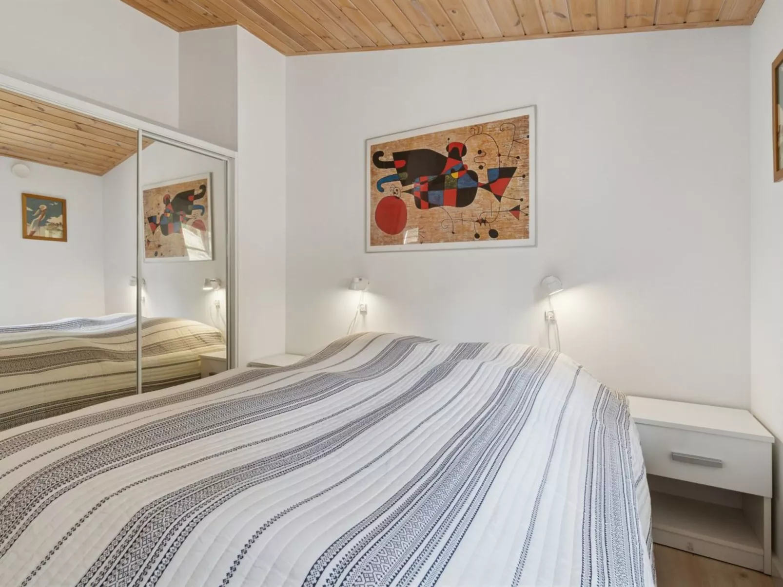 "Hallgerd" - 800m from the sea-Inside