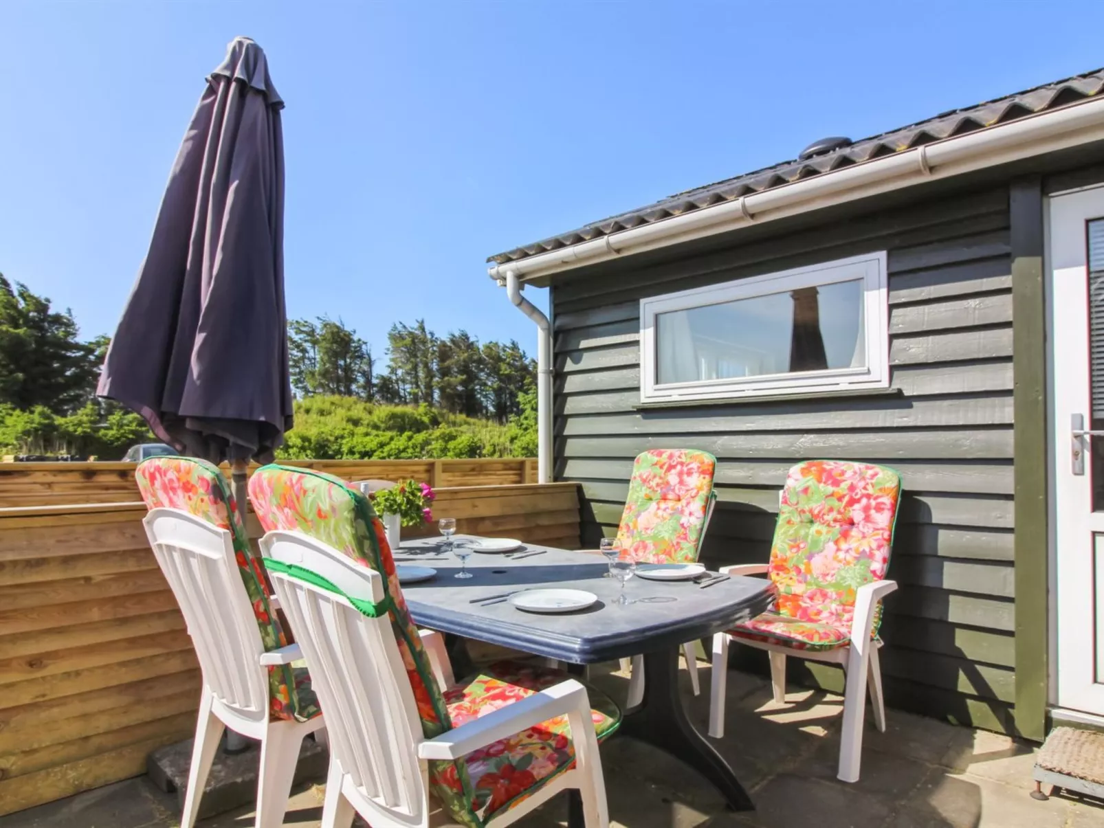 "Nore" - 350m from the sea-Outside