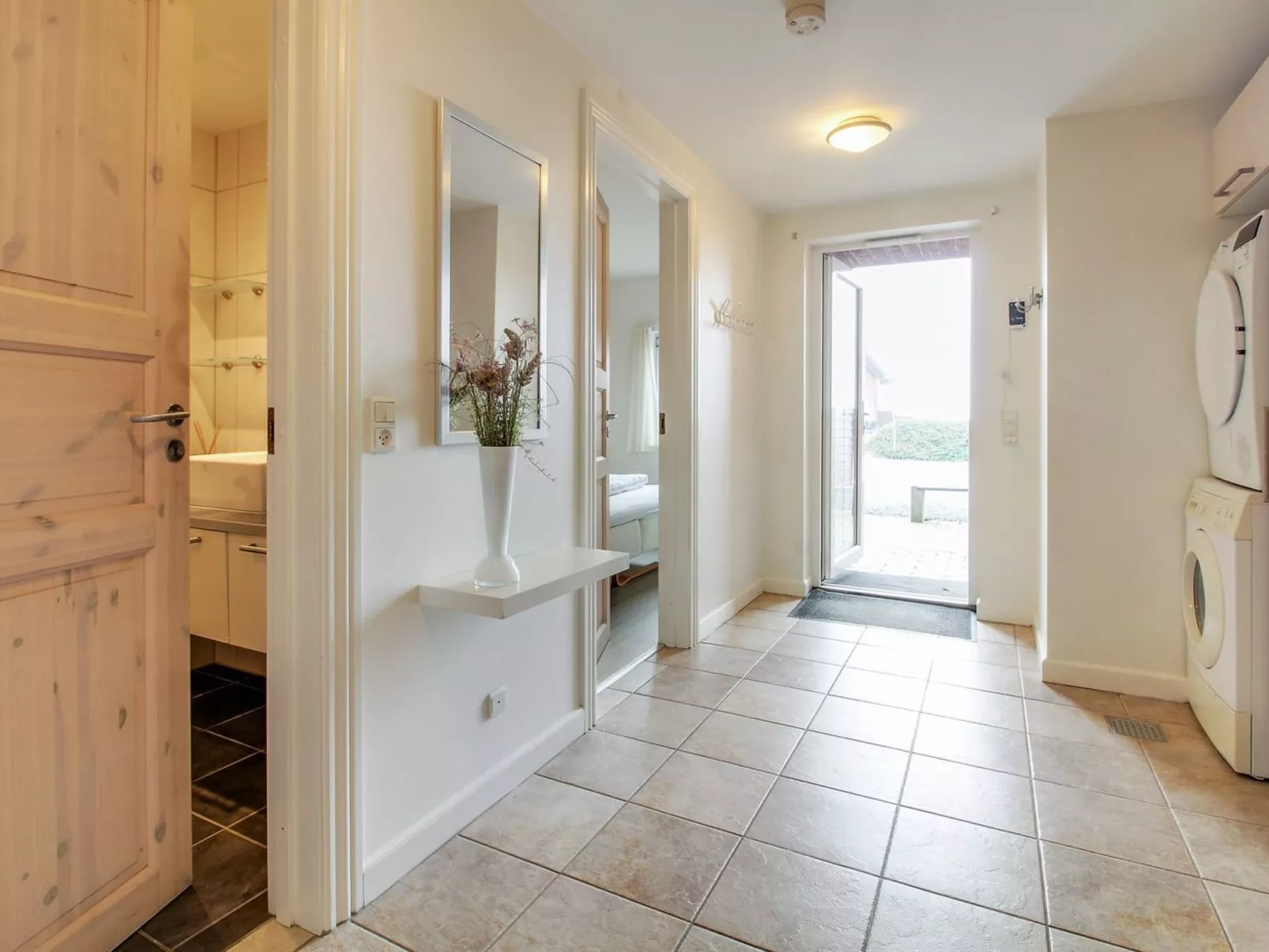 "Eda" - 3.5km from the sea-Drinnen