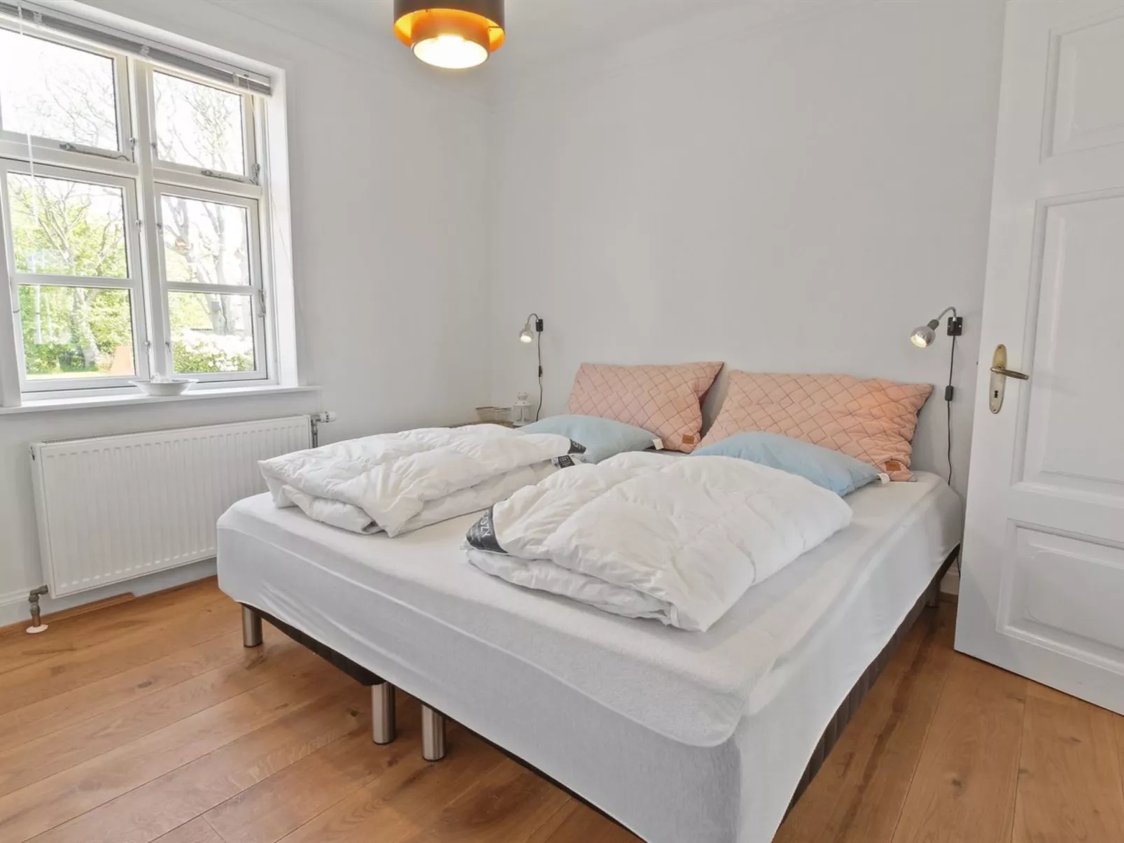 "Lilli" - 2km to the fjord-Drinnen