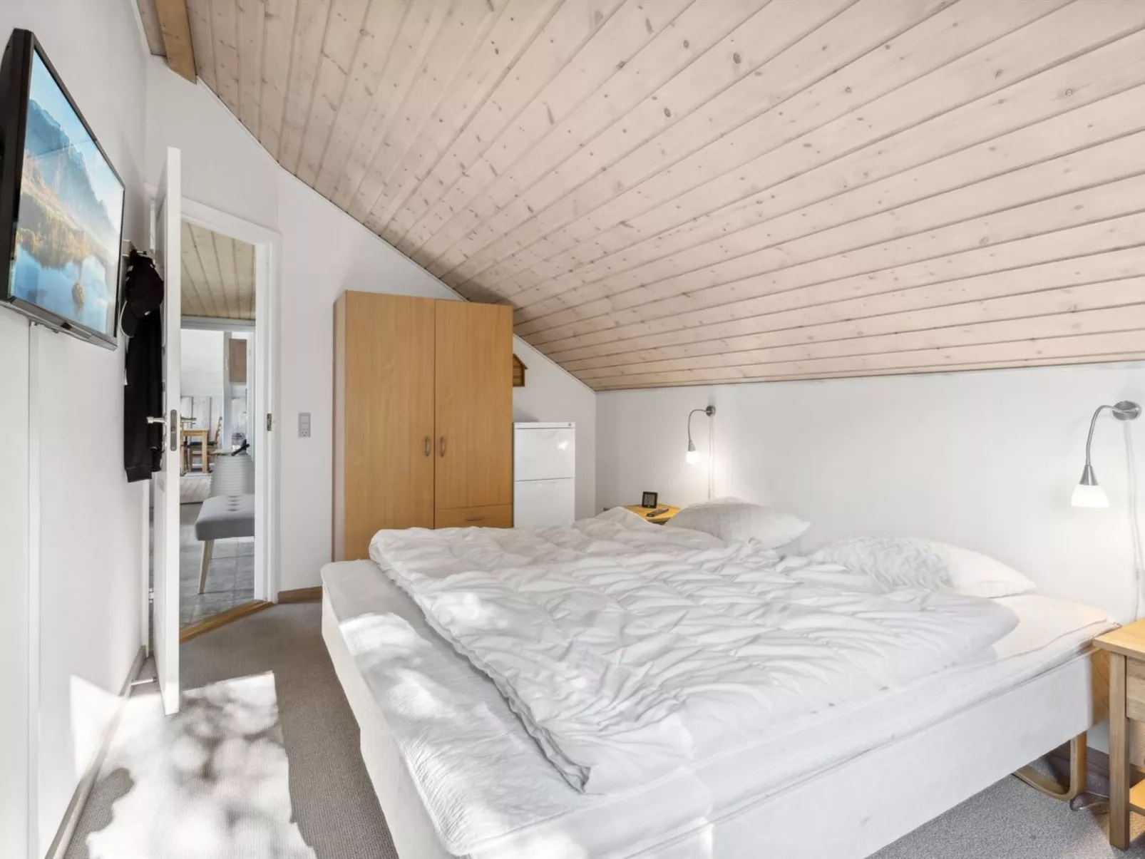 "Ines" - 25km from the sea-Inside