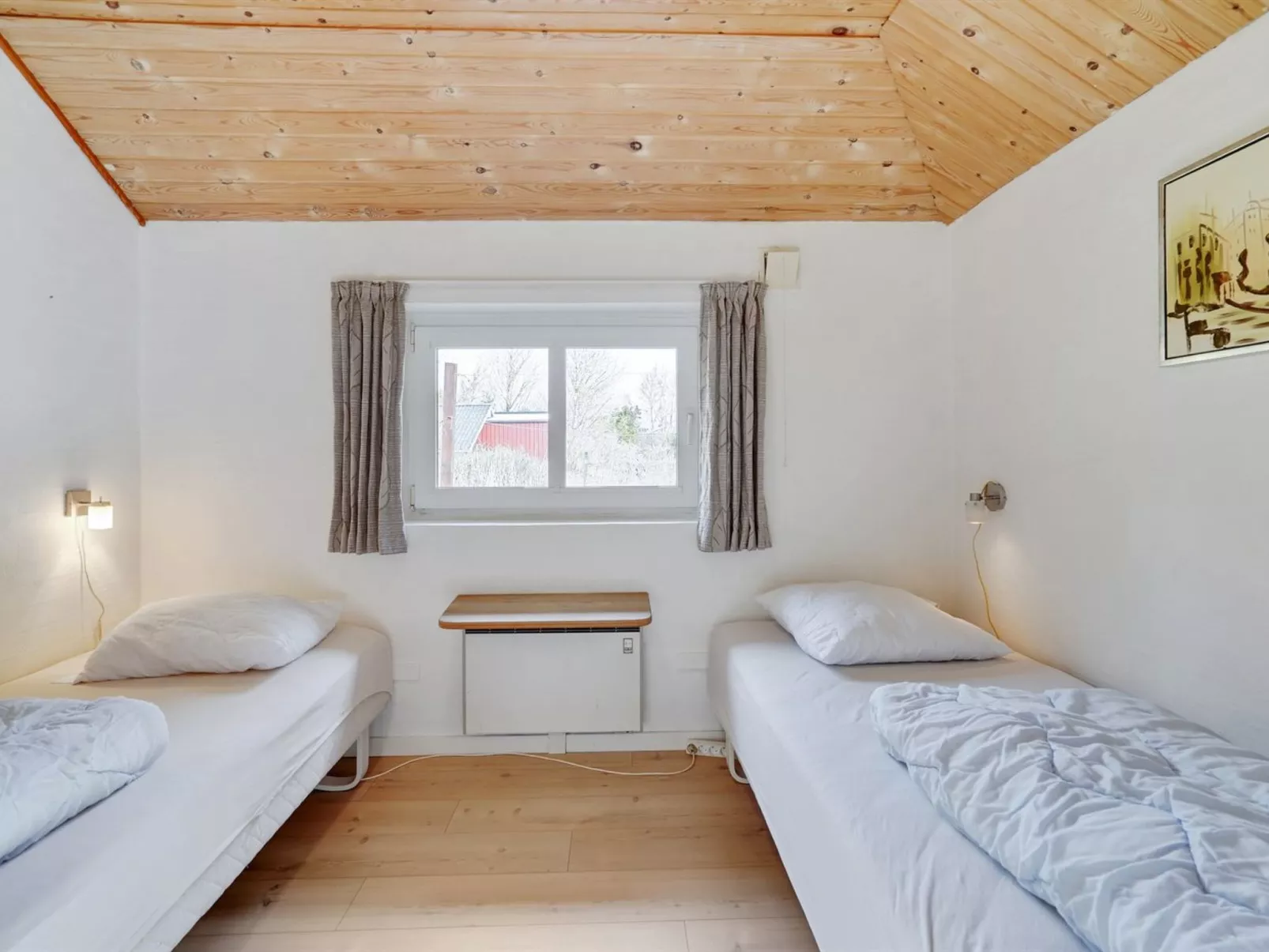 "Botulf" - 3.8km from the sea-Inside