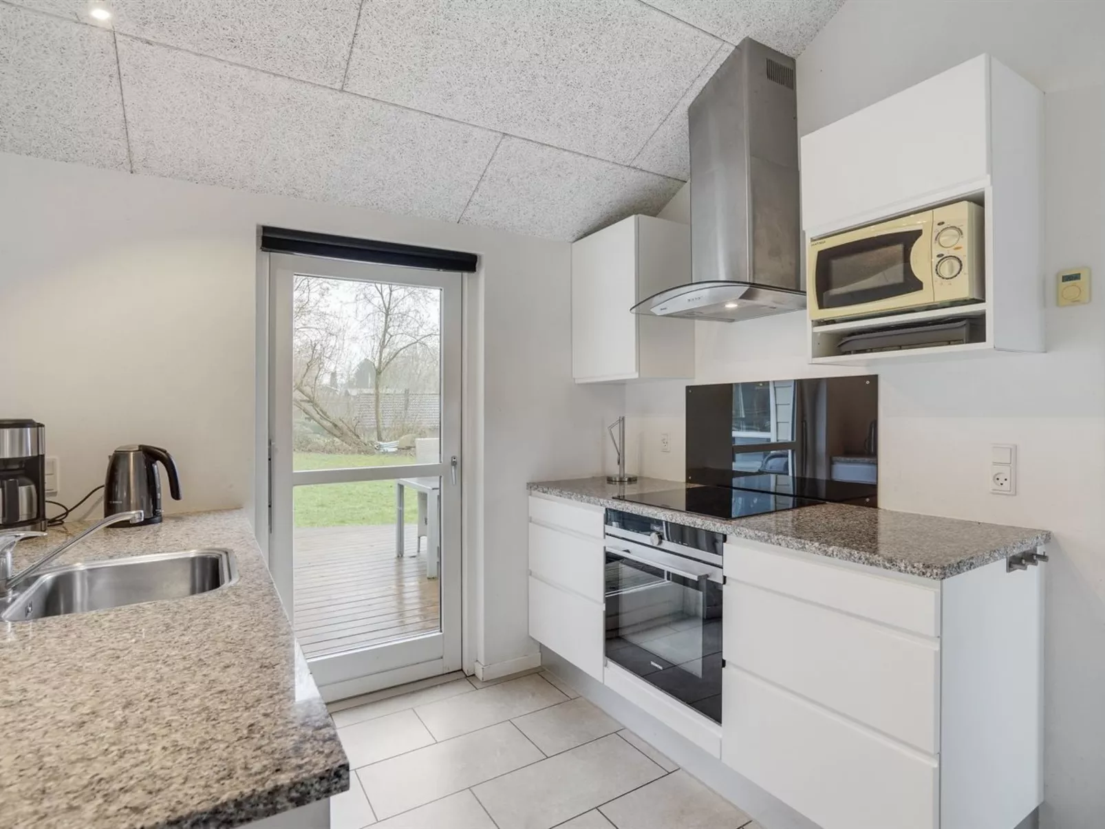 "Cara" - 200m from the sea-Drinnen