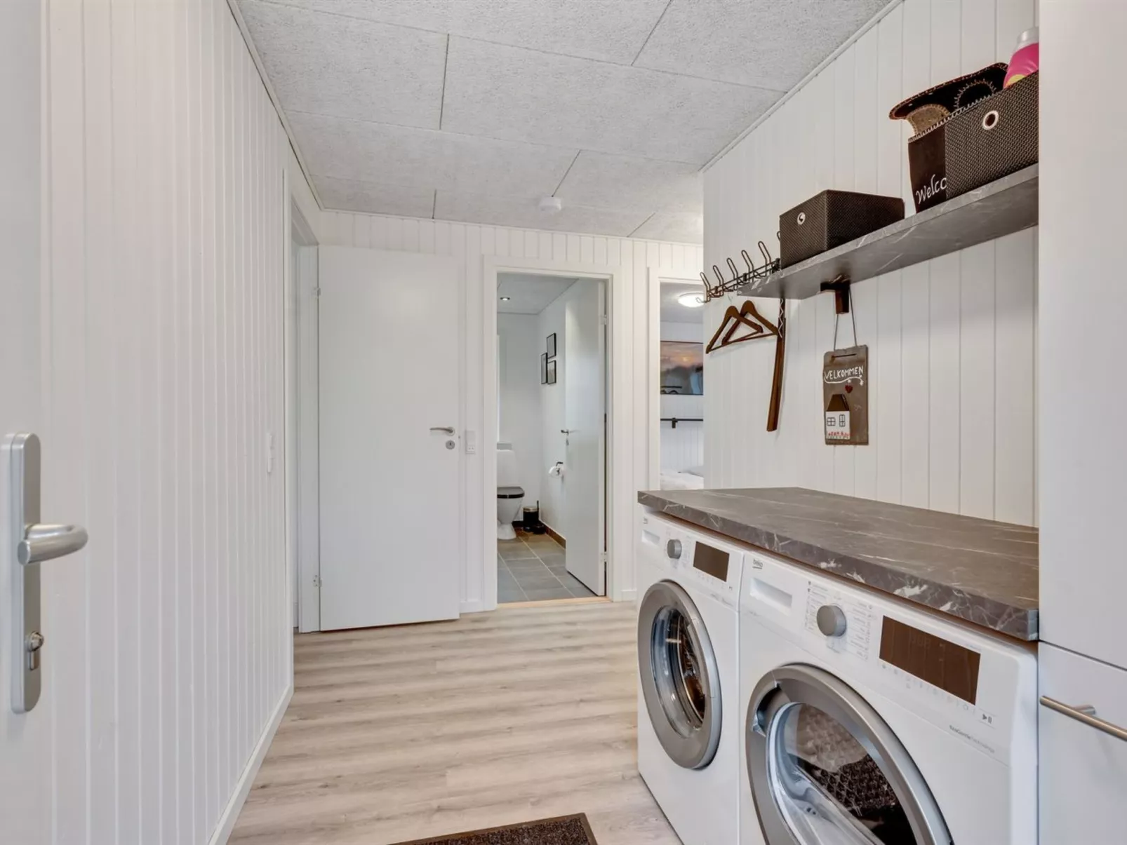 "Øn" -  from the sea-Inside