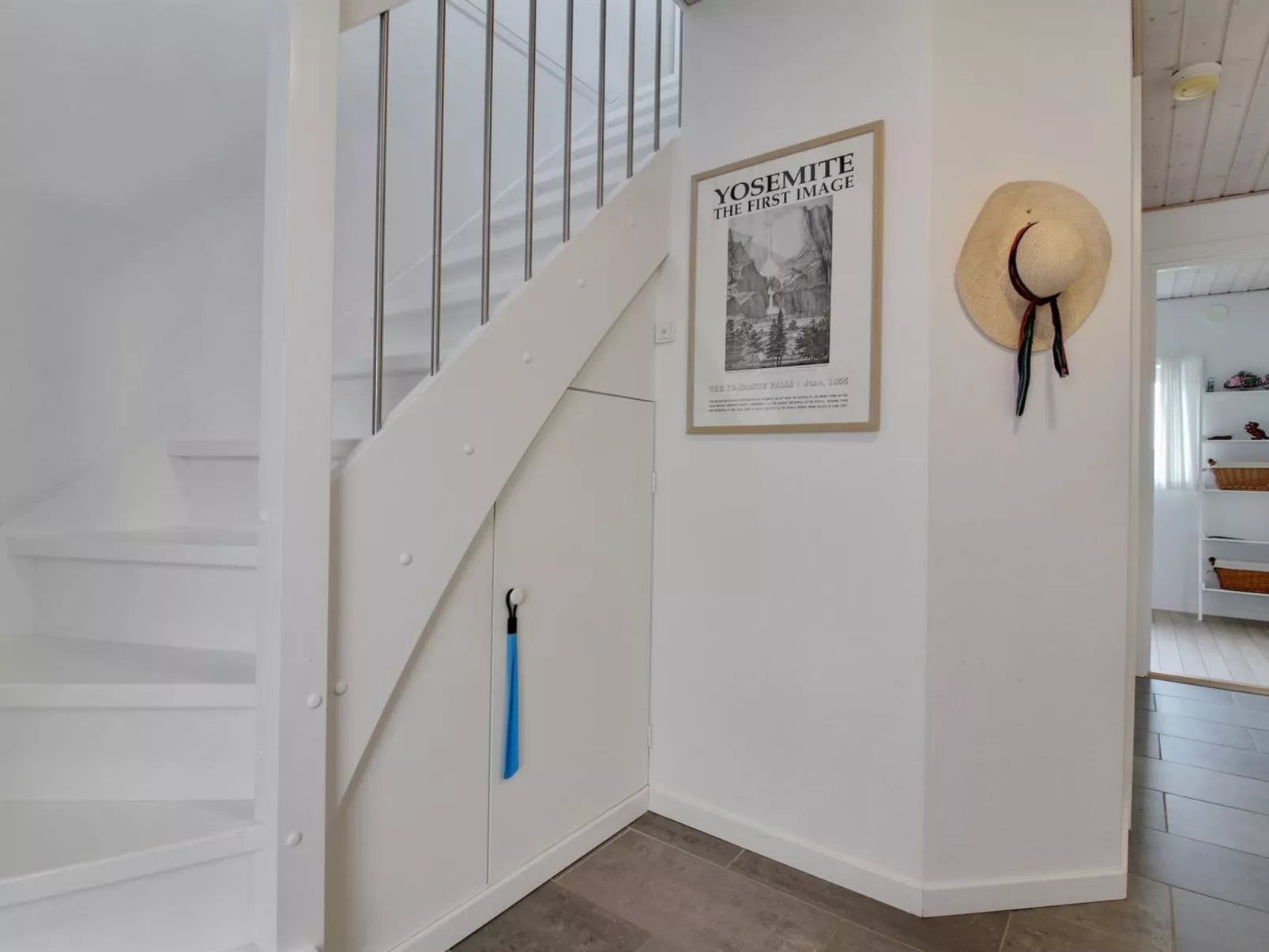 "Adna" - 700m from the sea-Inside