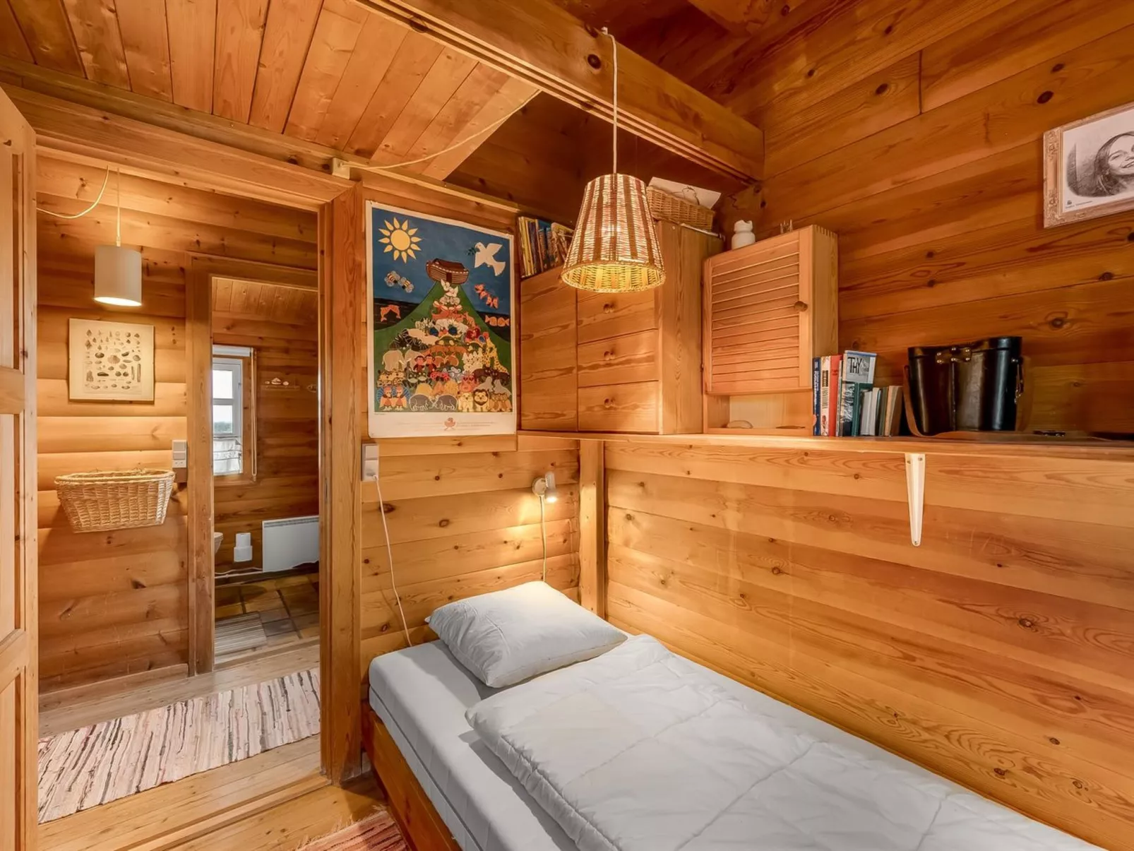 "Herfrith" -  from the sea-Inside