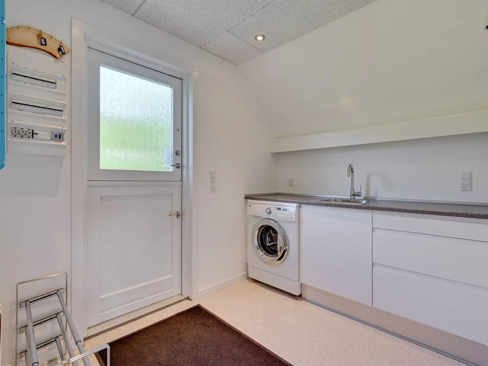 "Femija" - 500m to the fjord-Inside