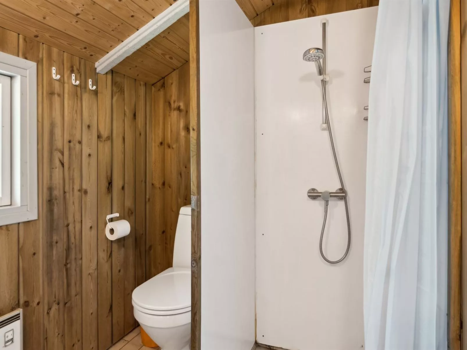 "Kerrin" - 300m from the sea-Inside