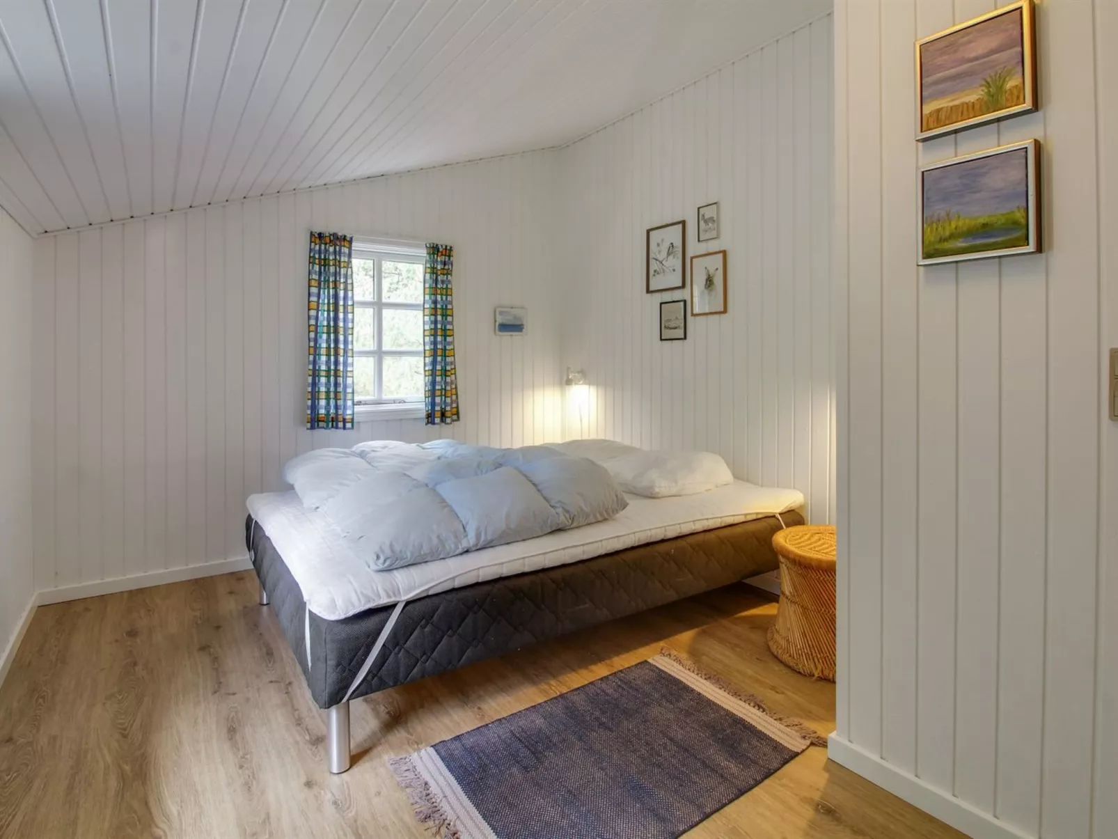 "Tirsa" - 3.9km from the sea-Inside