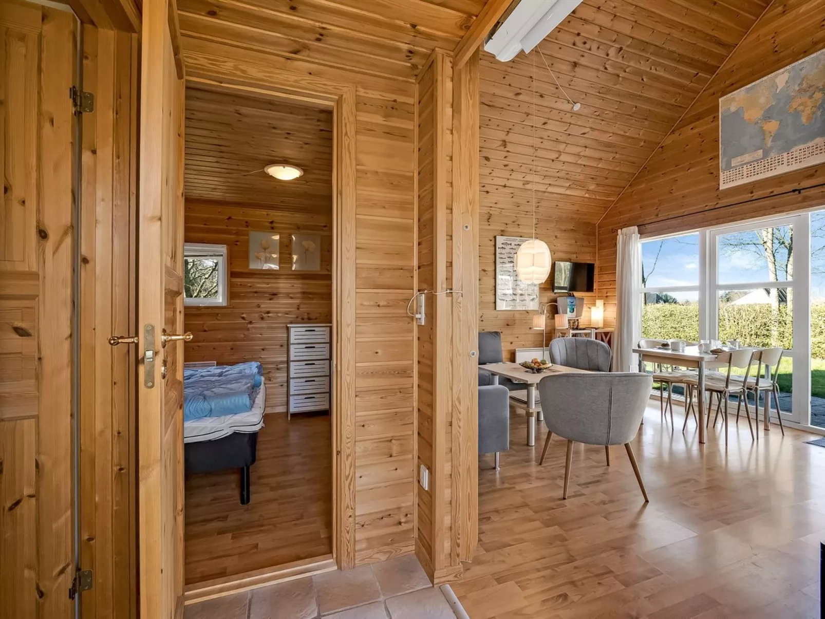 "Terese" - 45km from the sea-Inside