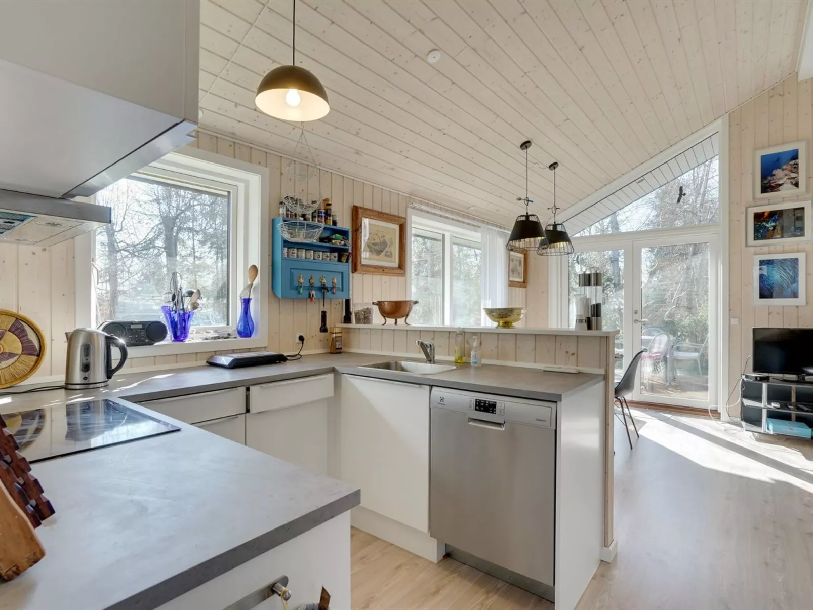 "Tancred" - 200m from the sea-Dedans