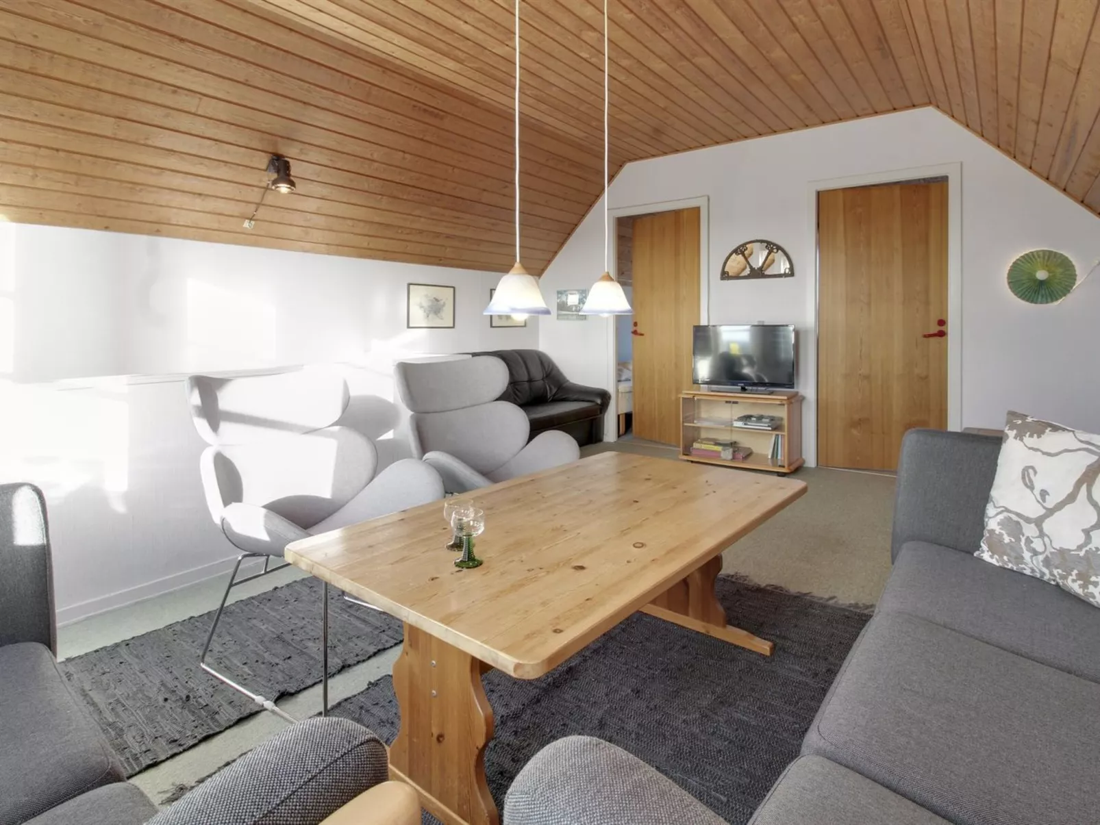 "Lynne" - 2.3km from the sea - Inside
