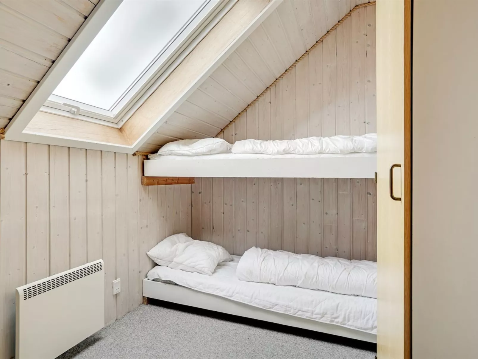 "Felina" -  from the sea-Inside