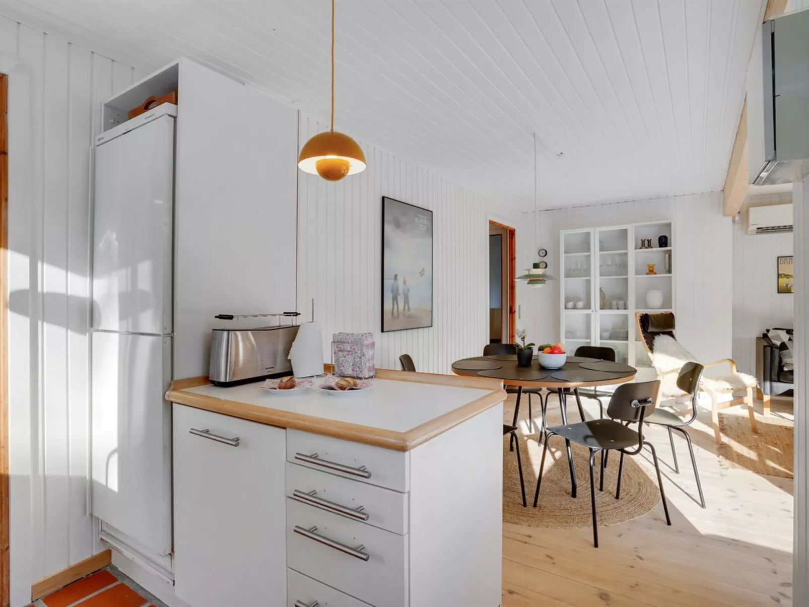 "Skjold" - 600m from the sea-Dedans