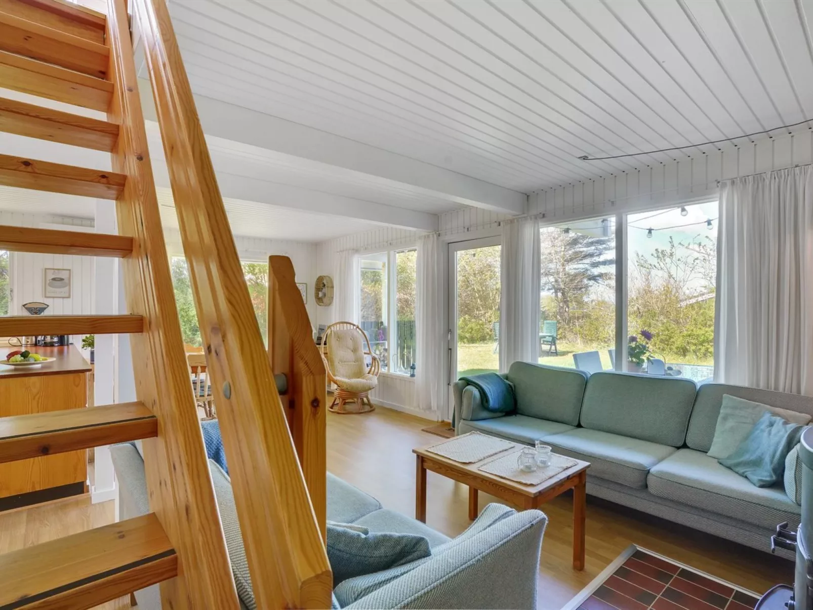 "Thina" - 750m to the fjord-Inside