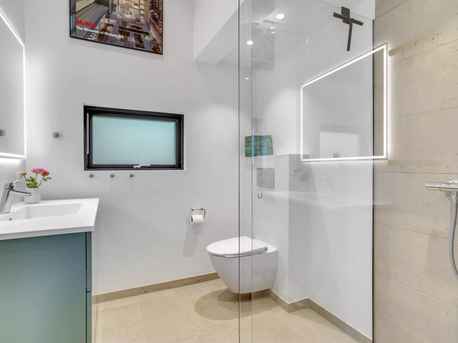 "Gunnor" - 1.3km from the sea-Inside