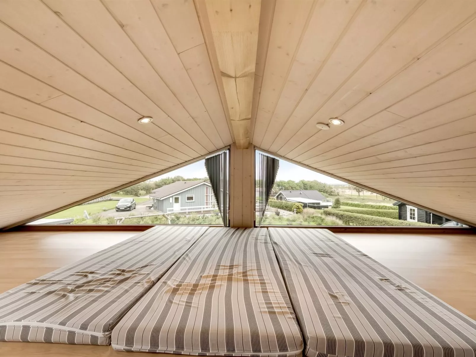 "Malila" - 400m to the fjord-Inside