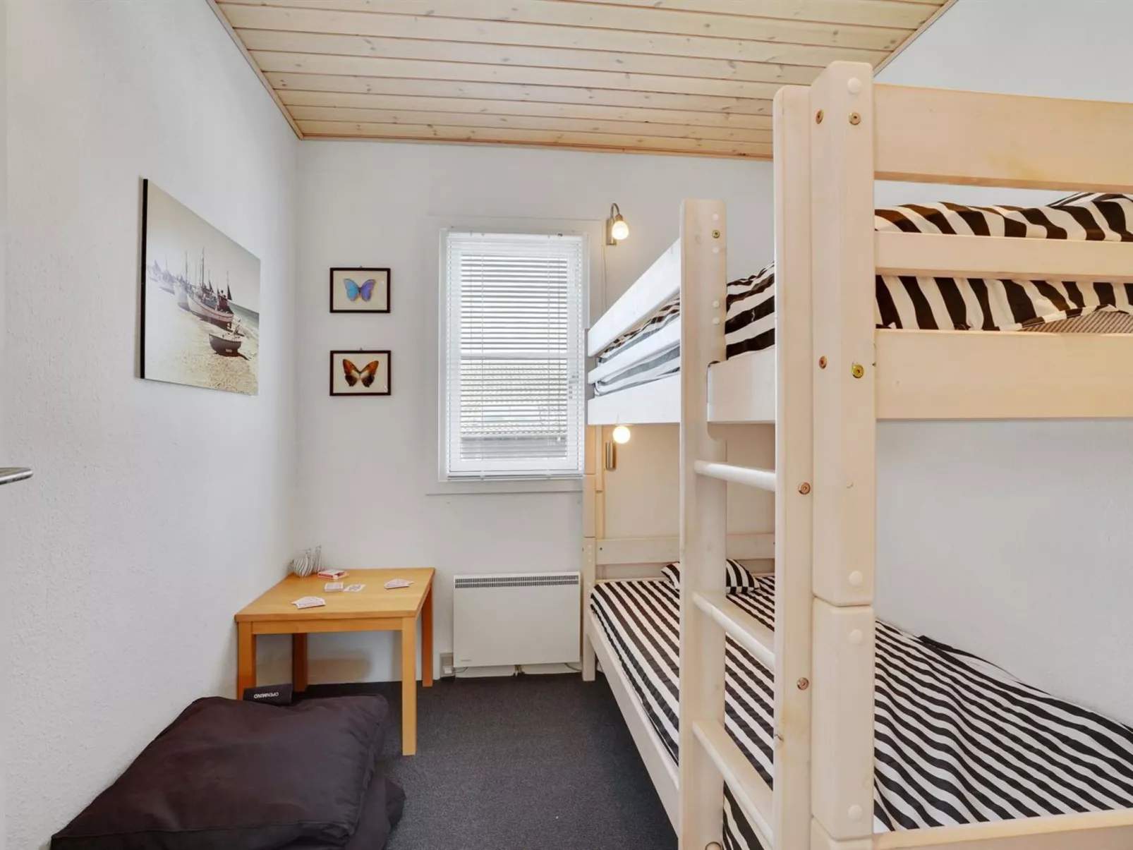 "Siunde" - 100m to the fjord-Inside