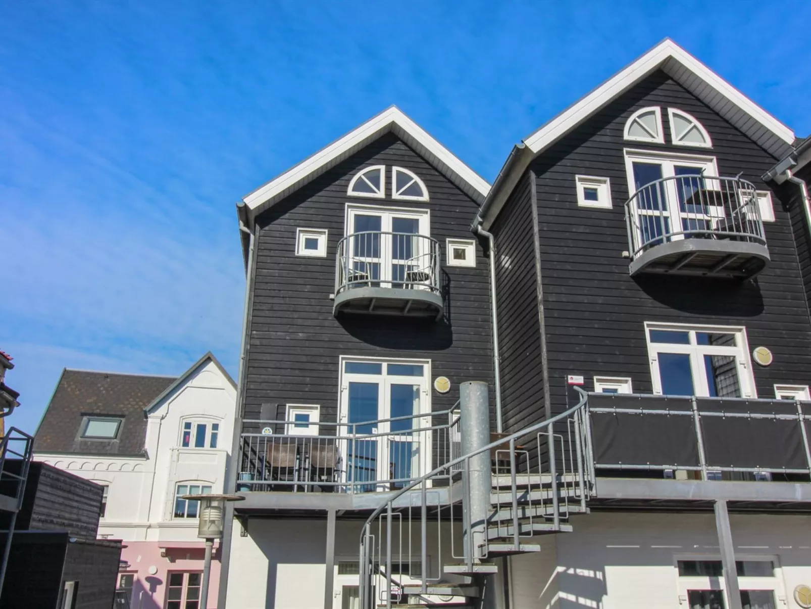 "Varnava" - 200m from the sea-Draußen